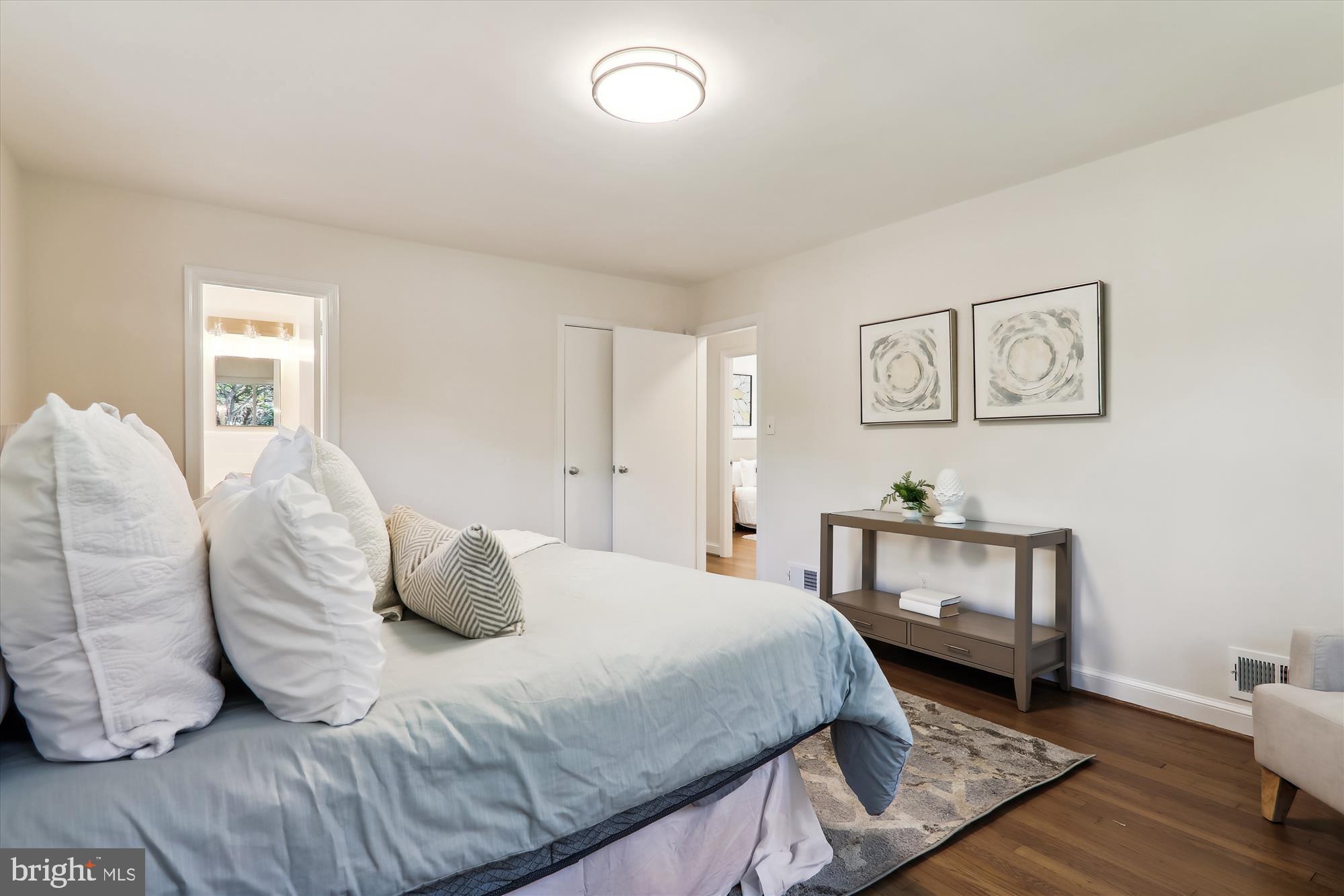 WOODSIDE PARK - Residential