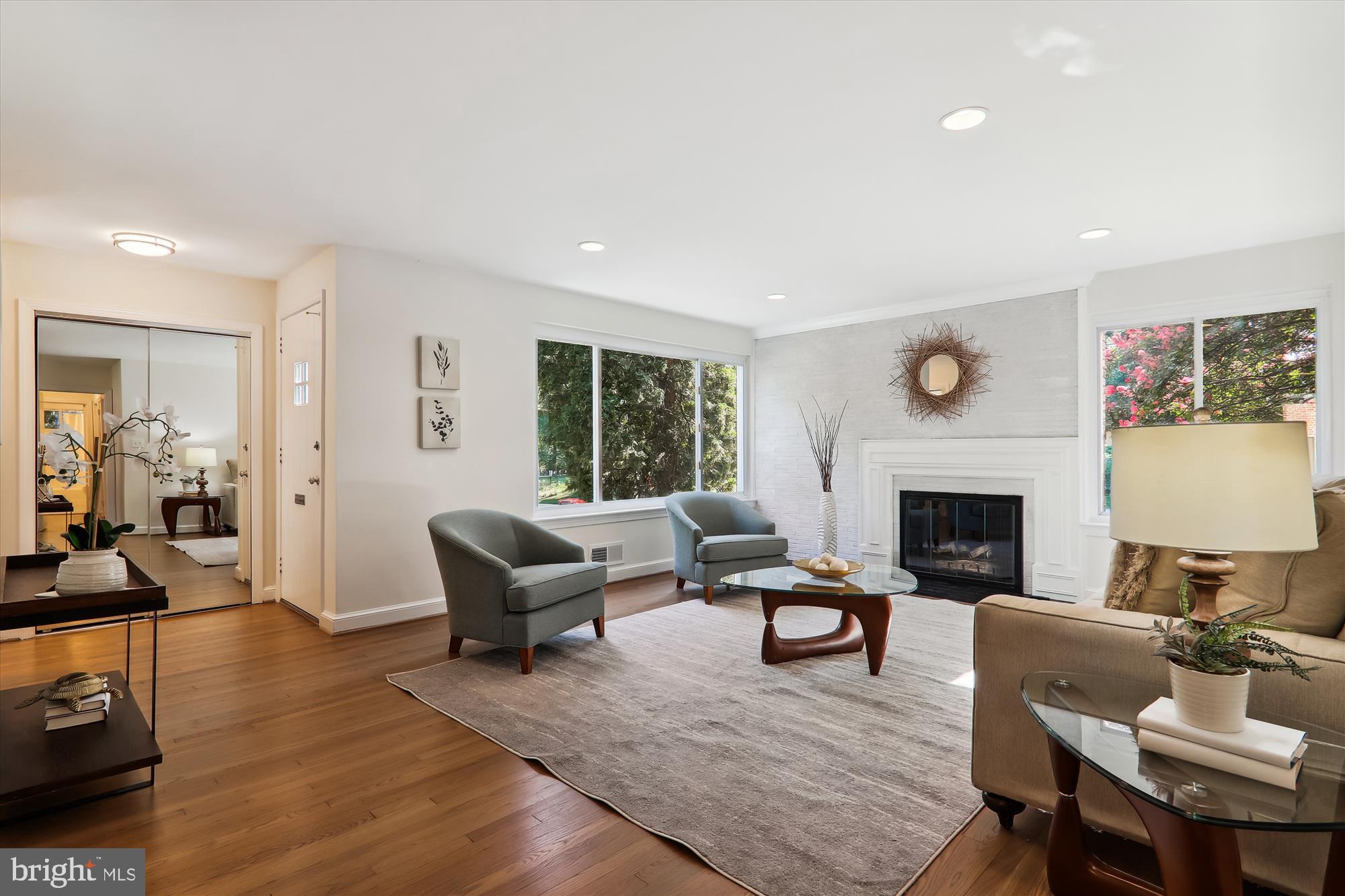 WOODSIDE PARK - Residential