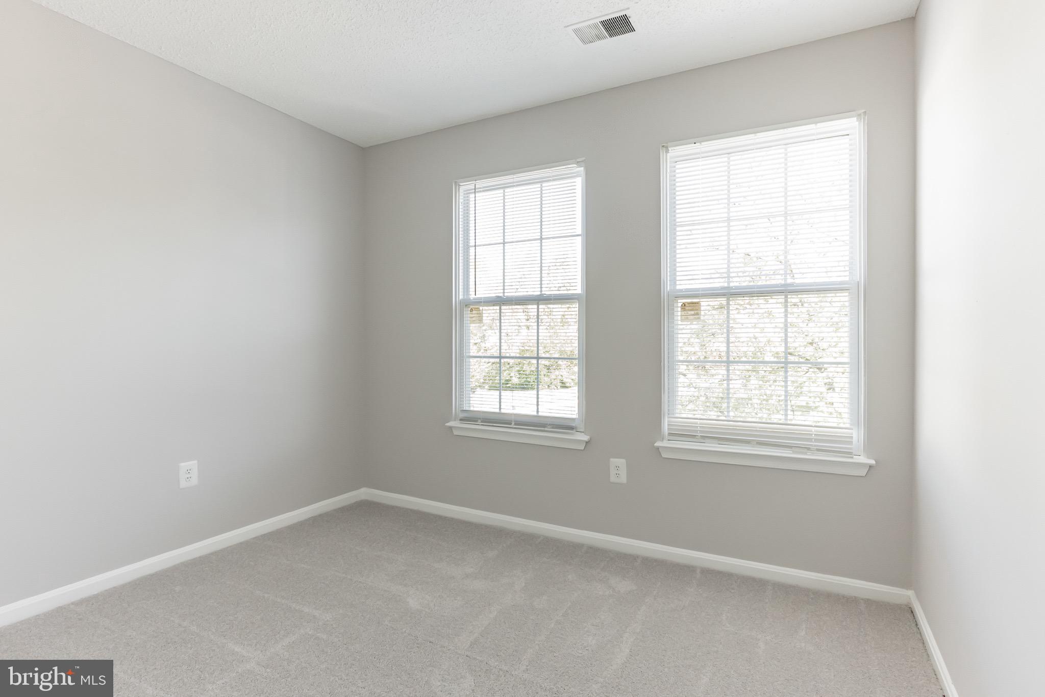 VALLEY STREAM ESTATES - Residential