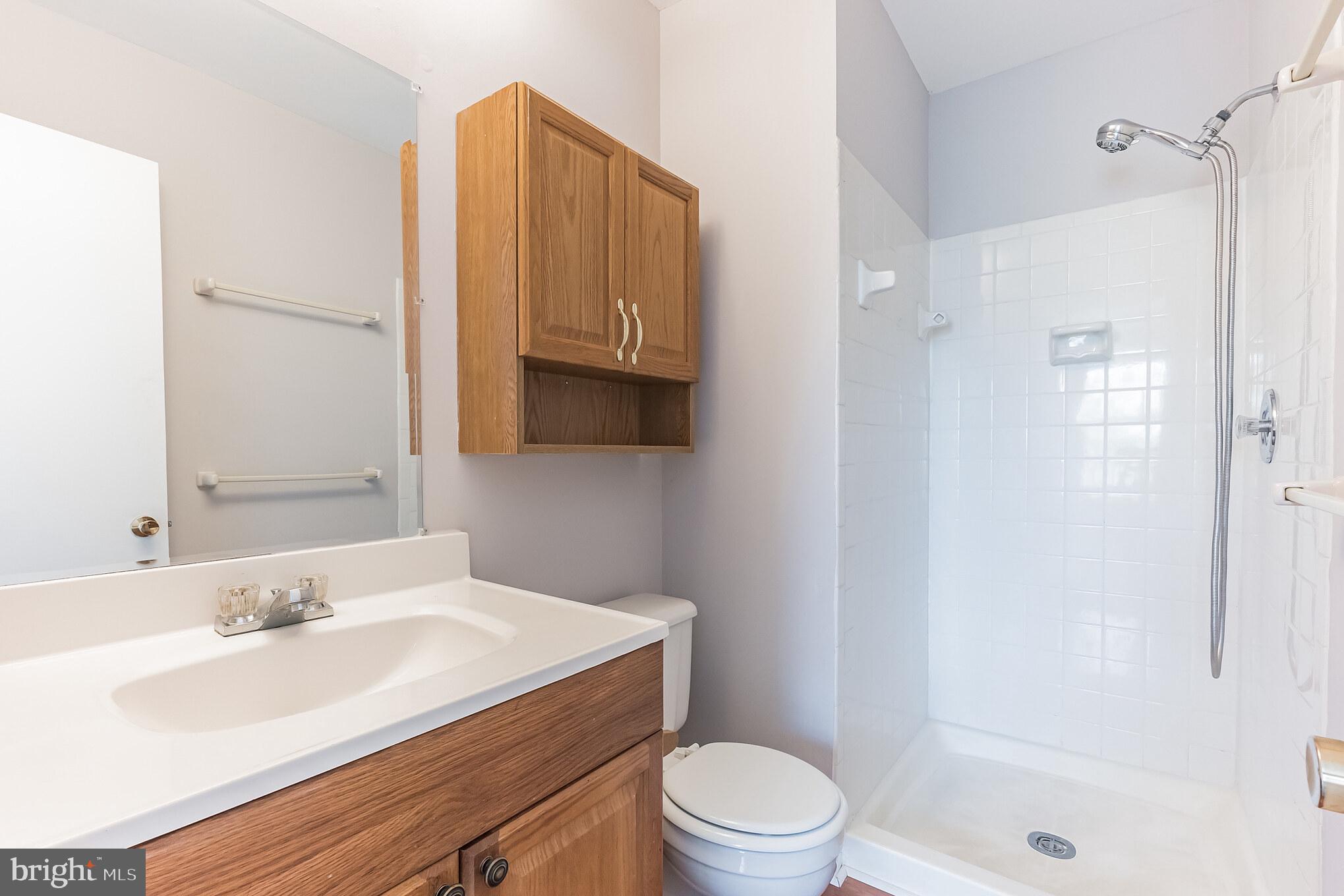 VALLEY STREAM ESTATES - Residential