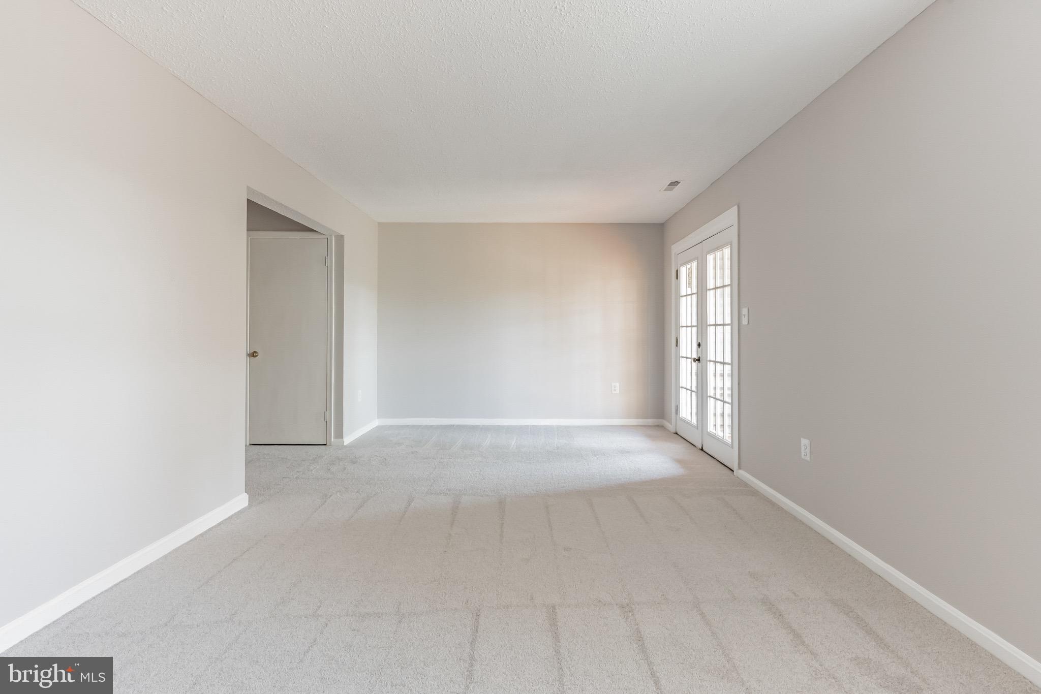 VALLEY STREAM ESTATES - Residential