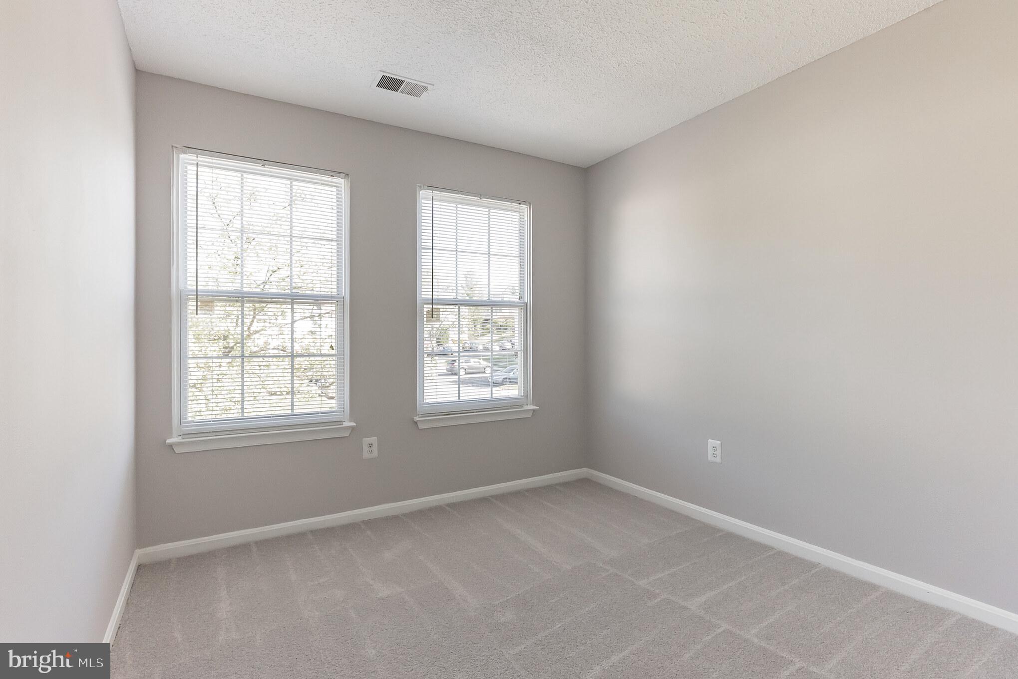 VALLEY STREAM ESTATES - Residential