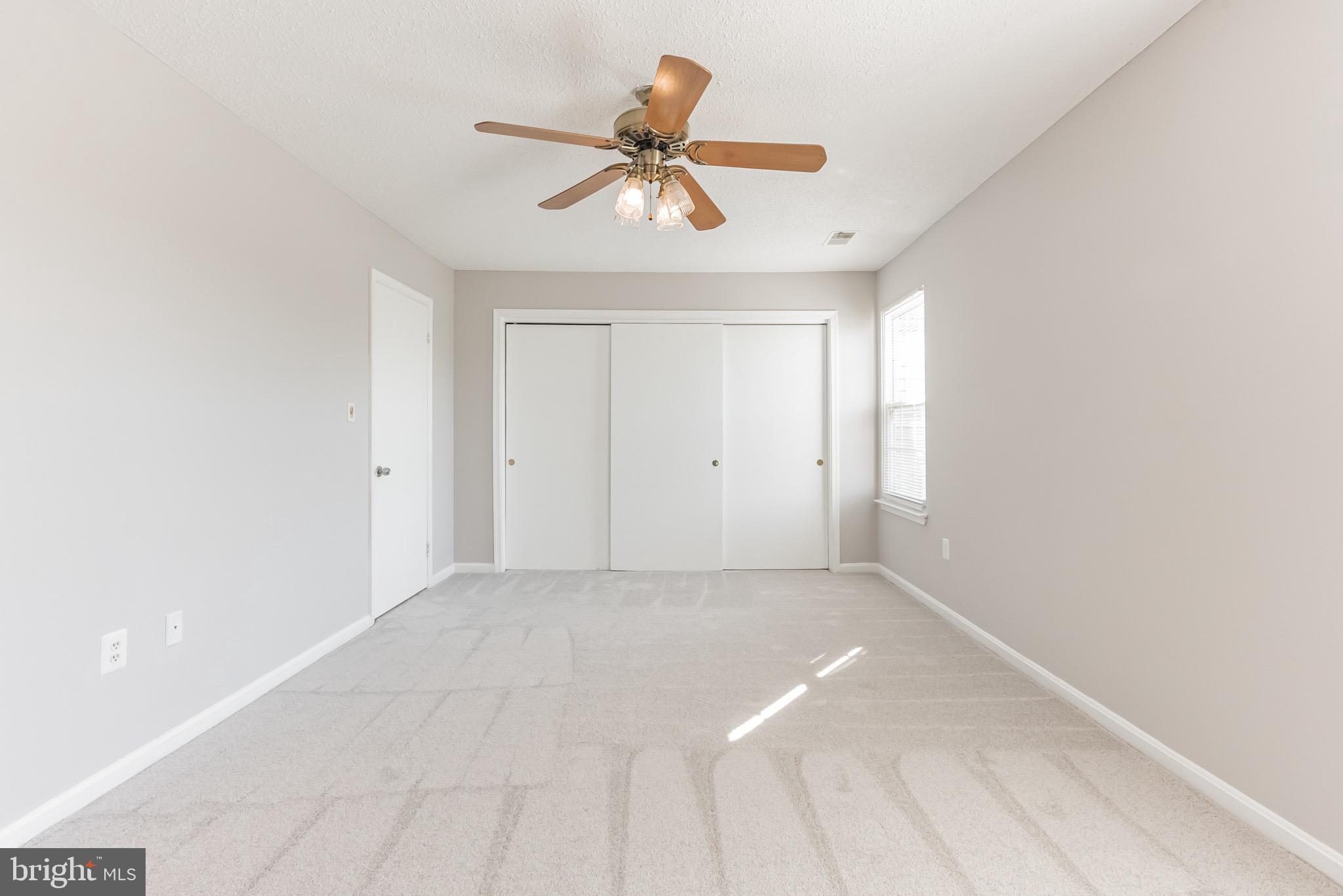 VALLEY STREAM ESTATES - Residential