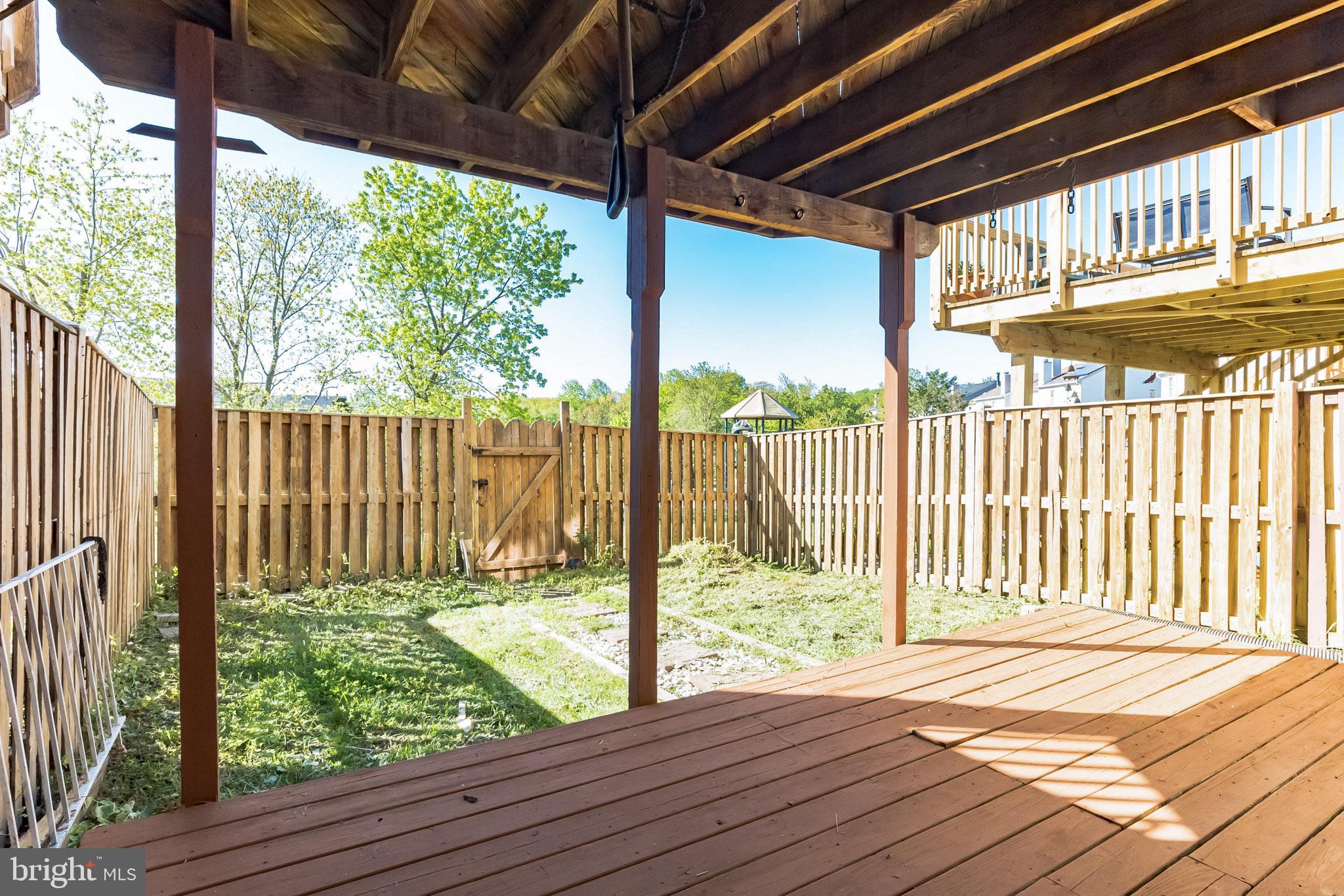 VALLEY STREAM ESTATES - Residential