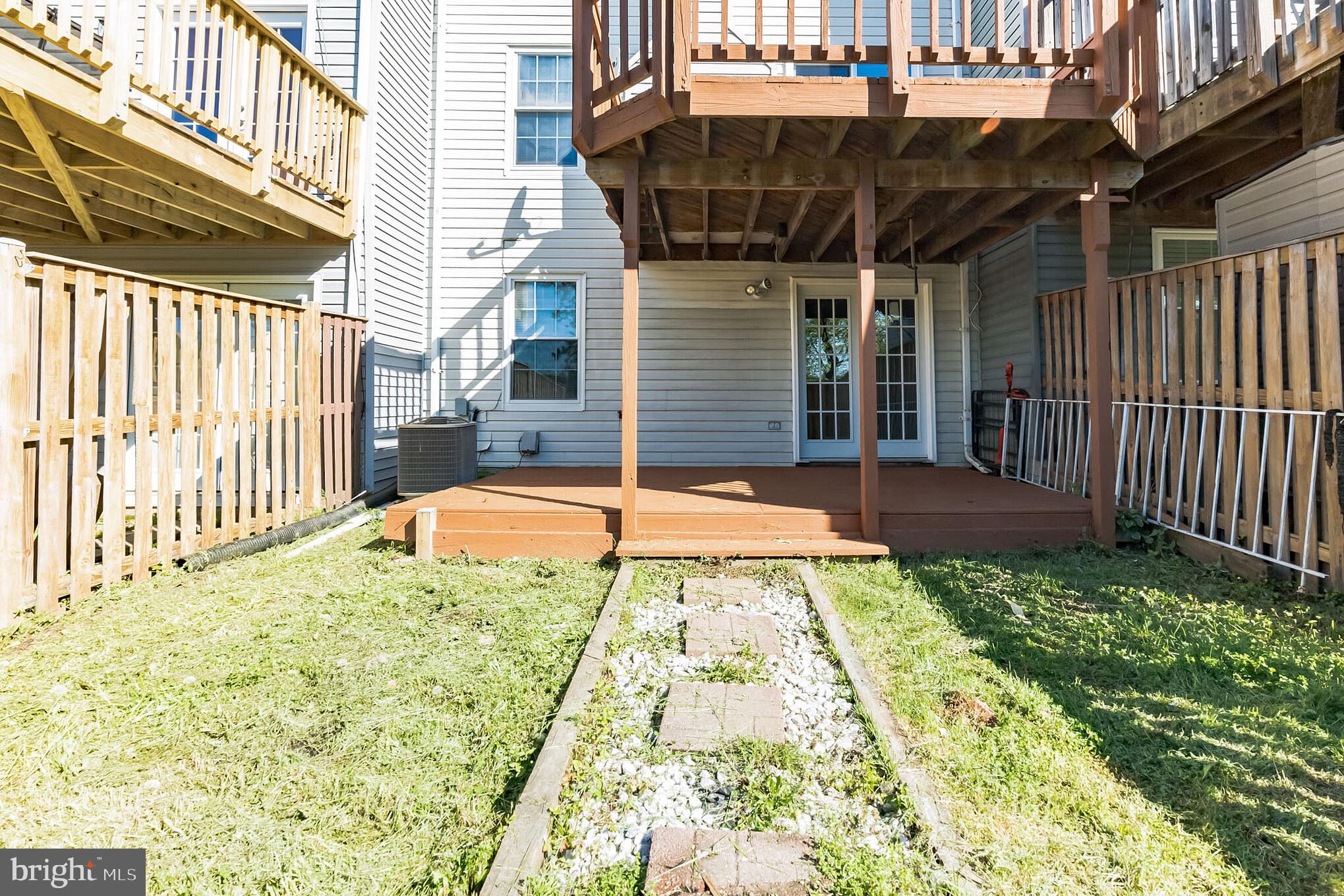 VALLEY STREAM ESTATES - Residential