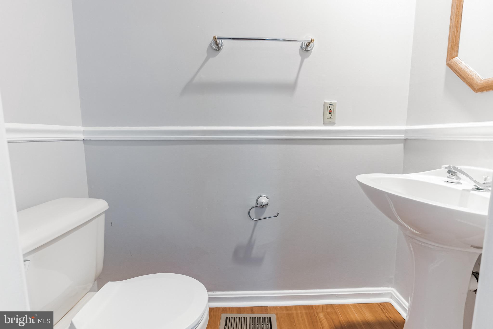 VALLEY STREAM ESTATES - Residential