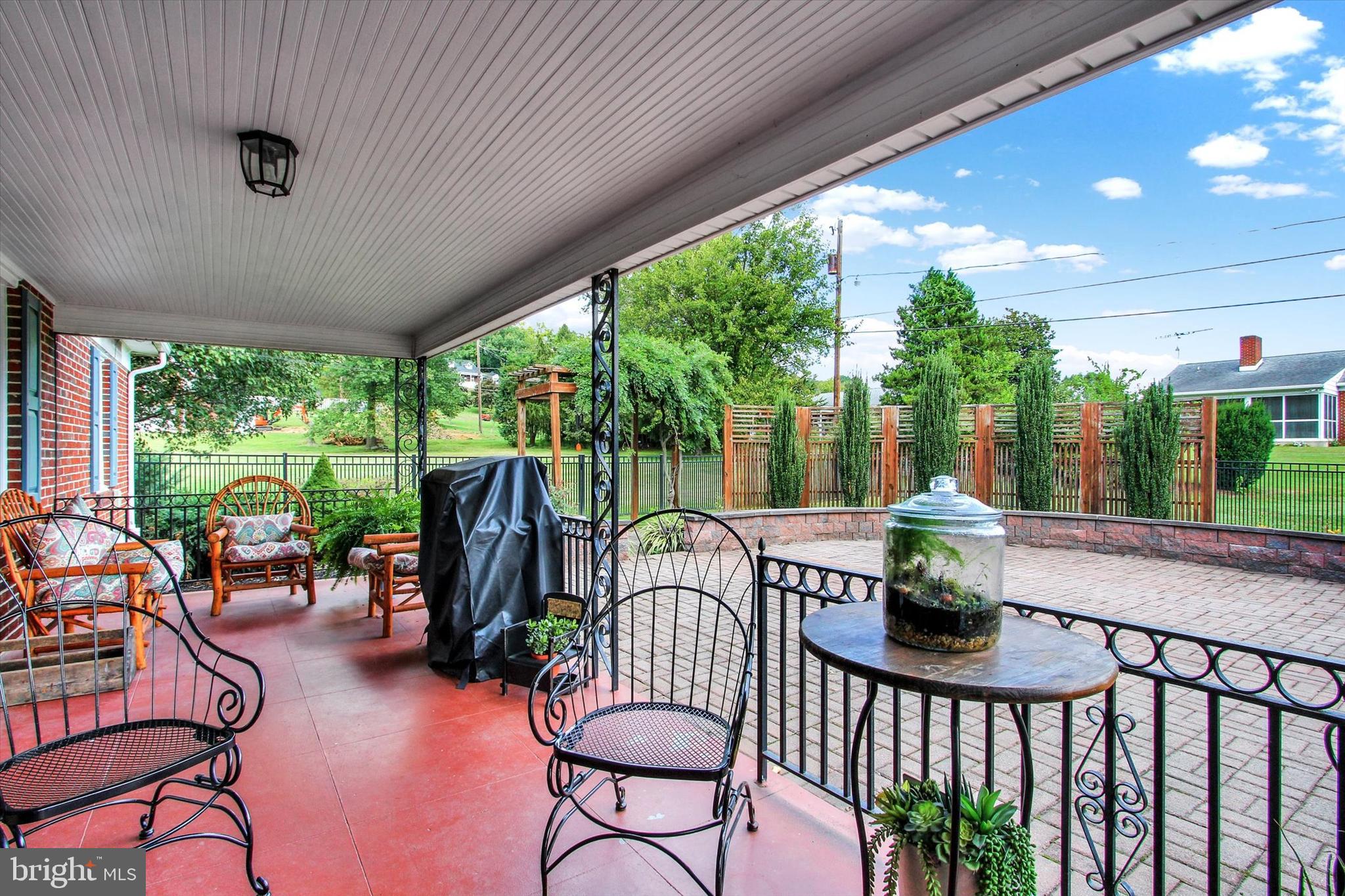 EASTLAND HILLS - Residential