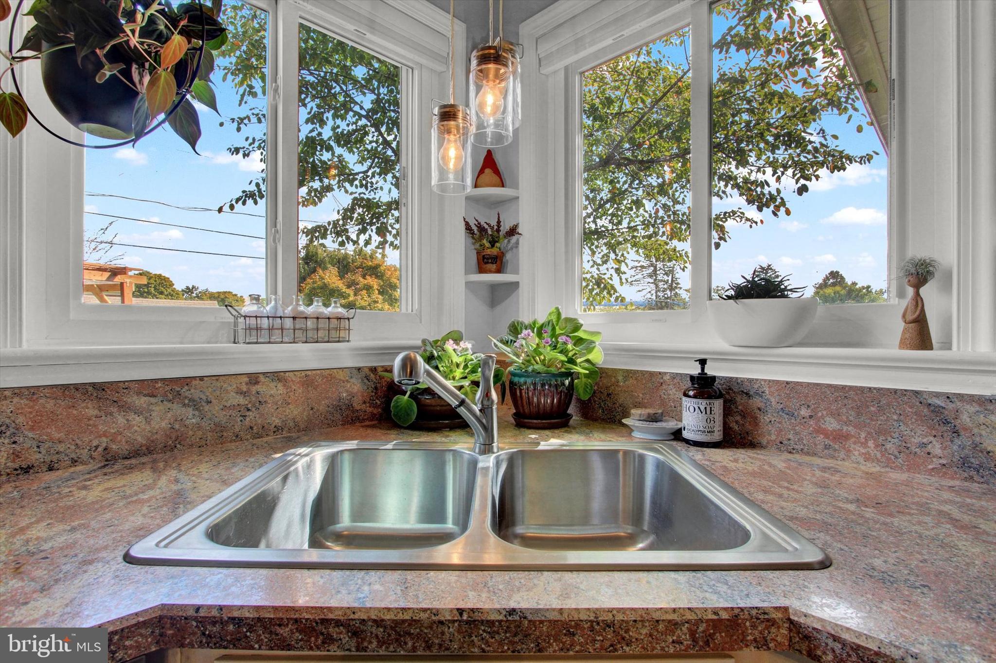 EASTLAND HILLS - Residential