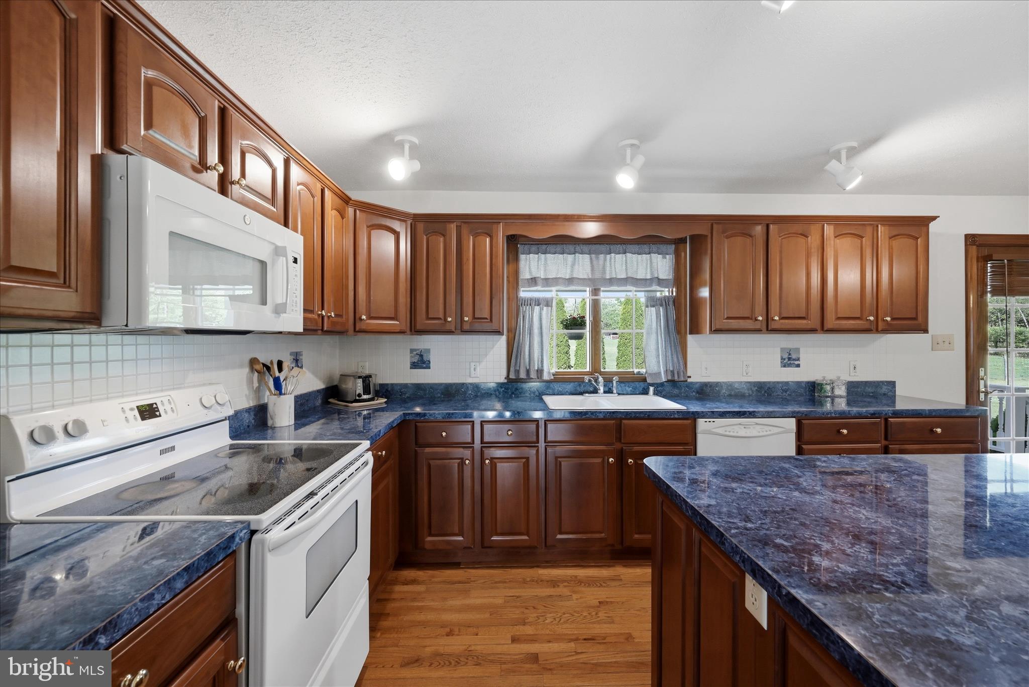 QUAIL MEADOWS - Residential