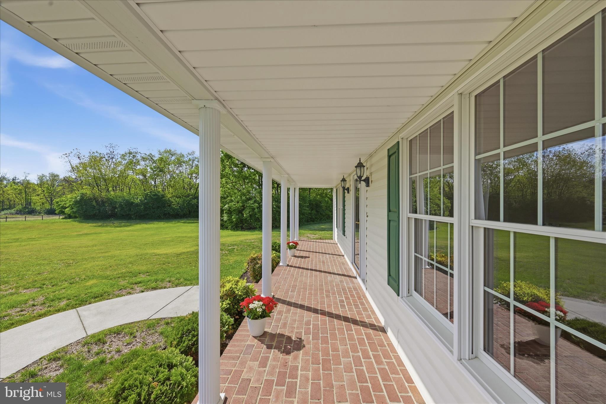 412 RUEBUCK ROAD