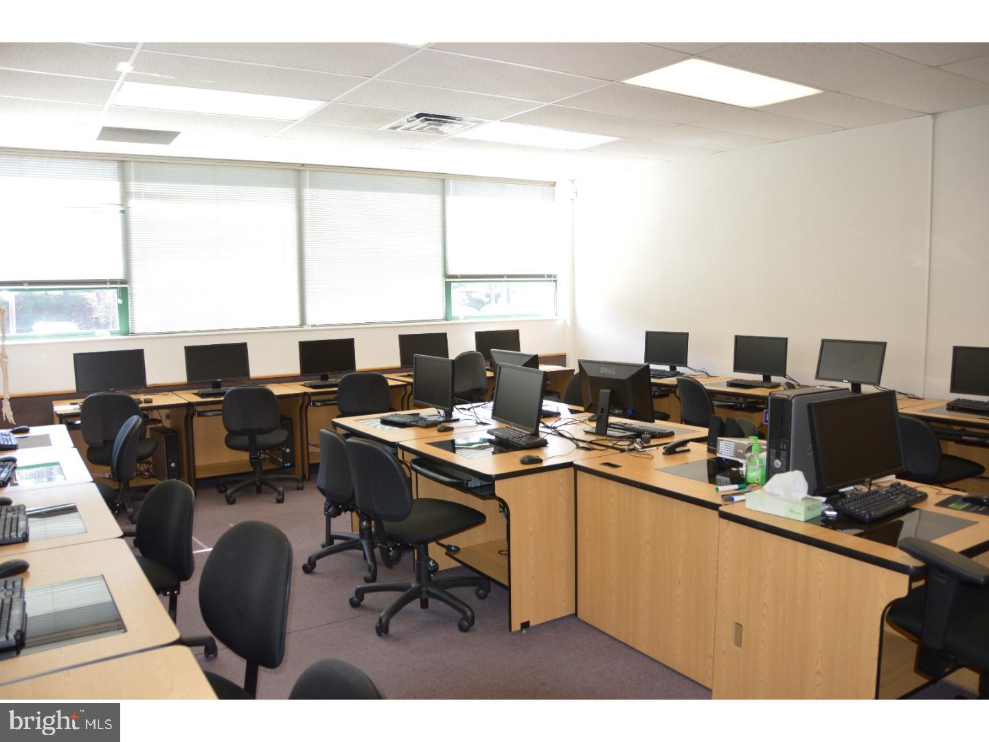 POTTSVILLE - Commercial Sale