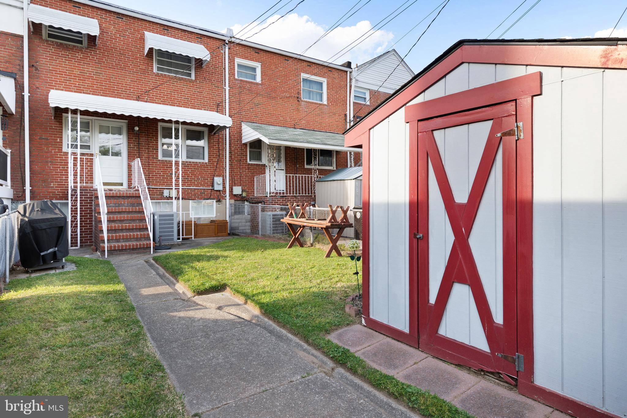 EASTFIELD - Residential