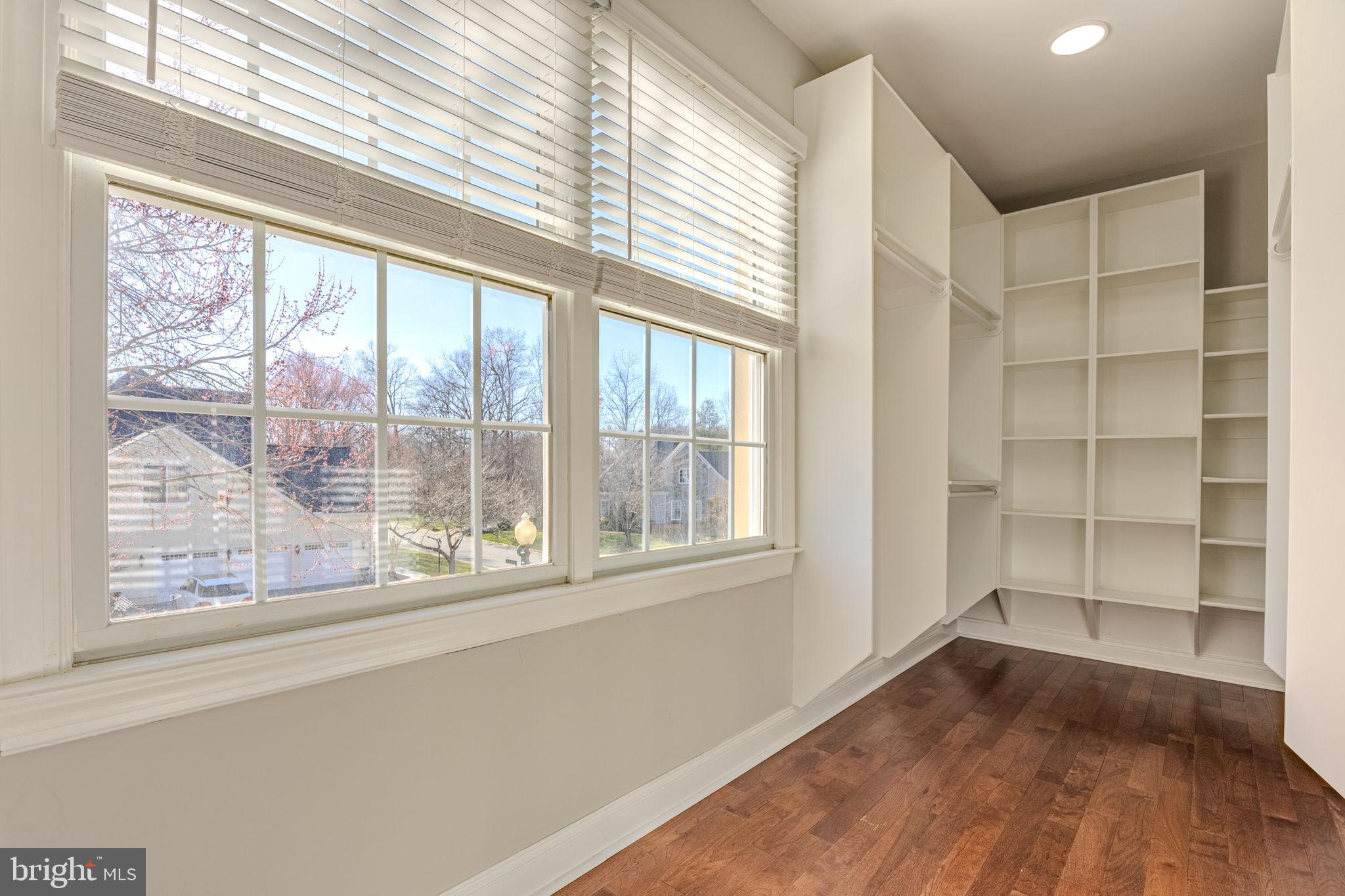 LAKE MANASSAS - Residential