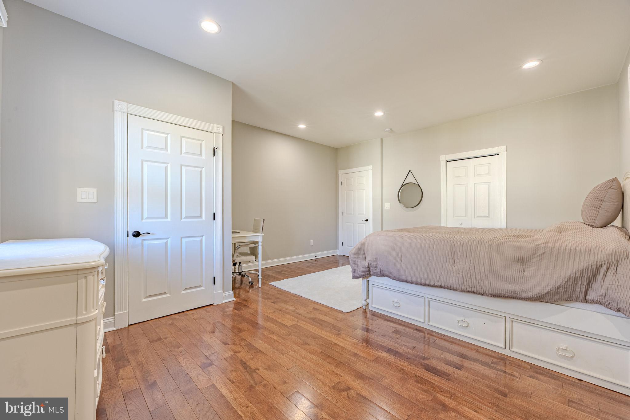 LAKE MANASSAS - Residential