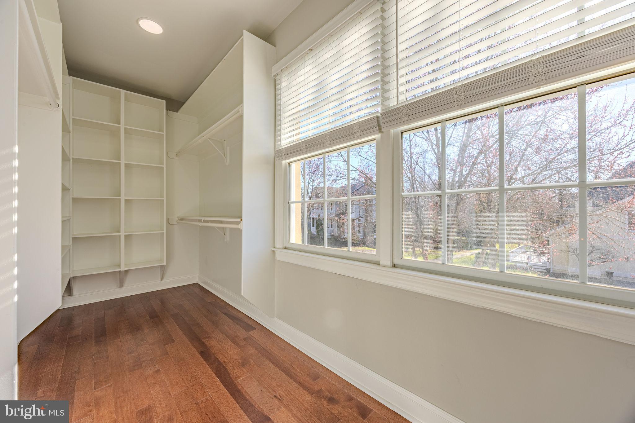 LAKE MANASSAS - Residential