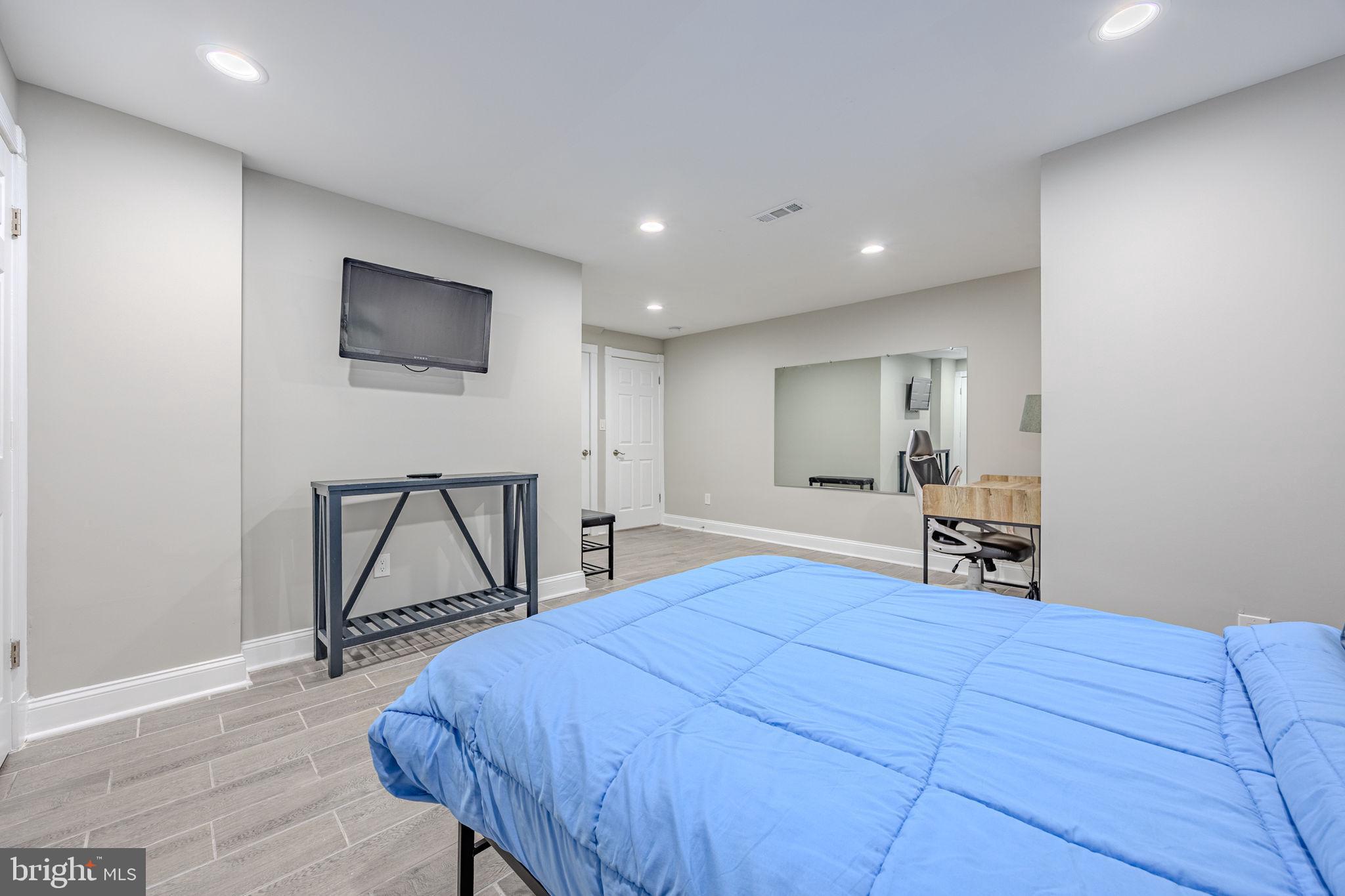 LAKE MANASSAS - Residential