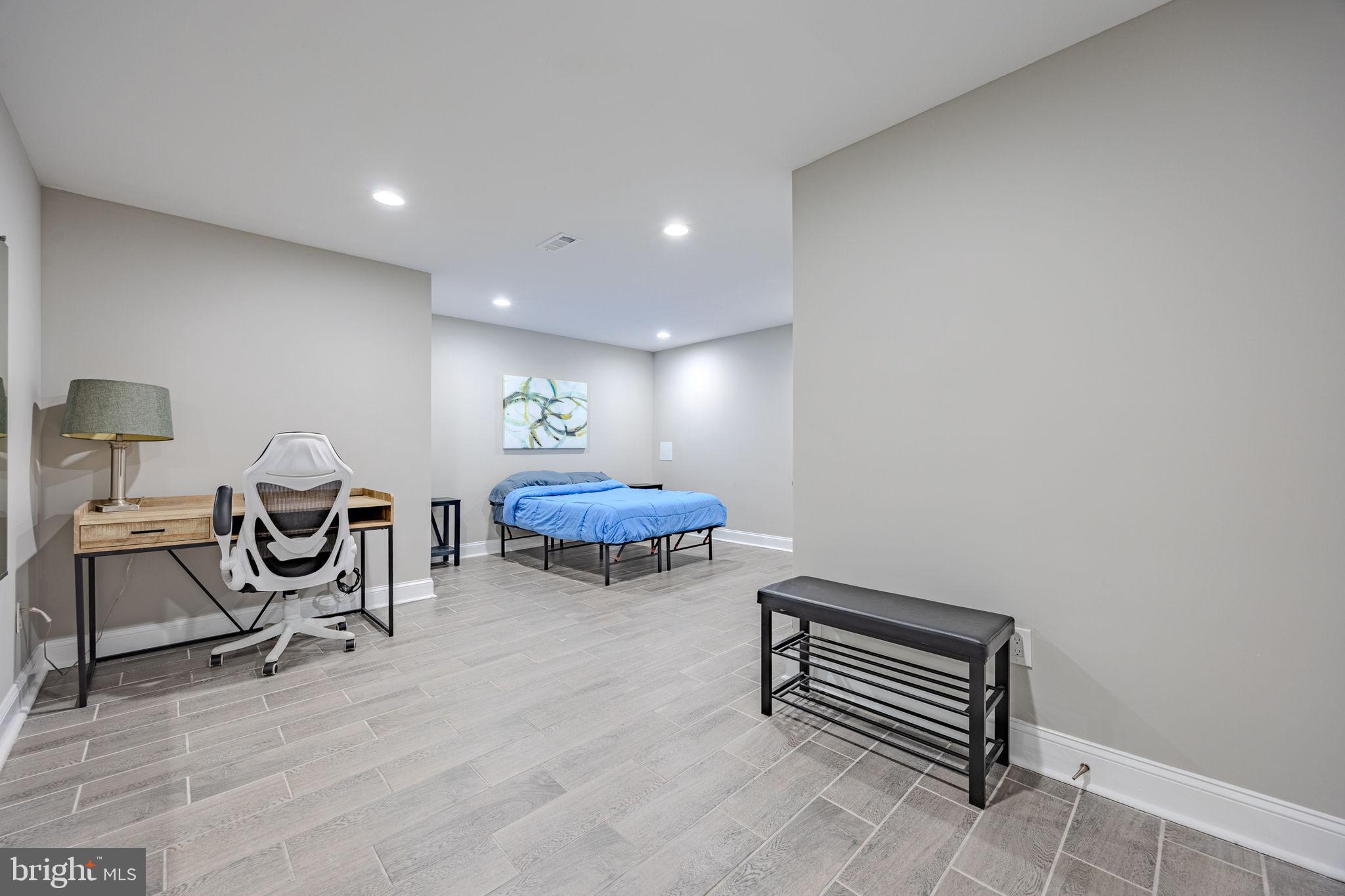 LAKE MANASSAS - Residential