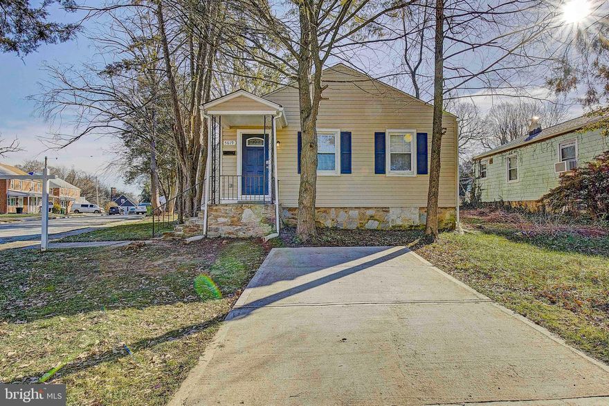 Hey this one qualifies for the MD mortgage program with downpayment assistance and closing help!!!! 
SELLERS HELP AVAILABLE!! MD MORTGAGE PROGAM IS READY TO ROLL ON THIS ONE !! OR ;;;; ATTENTION BUYERS!! YOU HAVE AN ASSUMABLE  FHA LOAN AT 2.5%  !!!!!!!
Beautiful home in Hamilton/Waltherson area. Updated throughout and OMG it is such a great looking home. Corner lot with plenty of space to entertain both inside and out! 4 beds and 3 baths... all remodeled and waiting for you!  Long driveway. Fully finished basement with space for entertaining, movie room, etc.