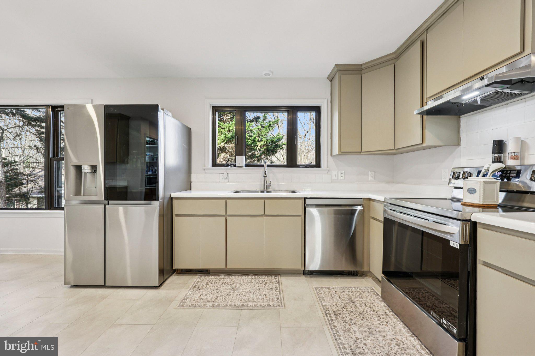 LAKE WILDERNESS - Residential