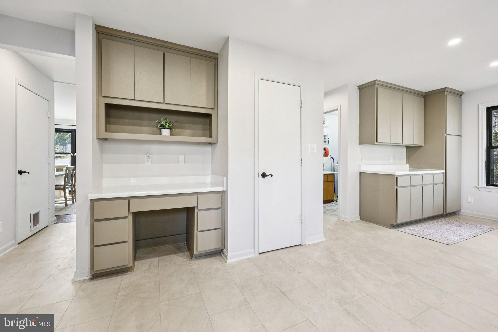 LAKE WILDERNESS - Residential