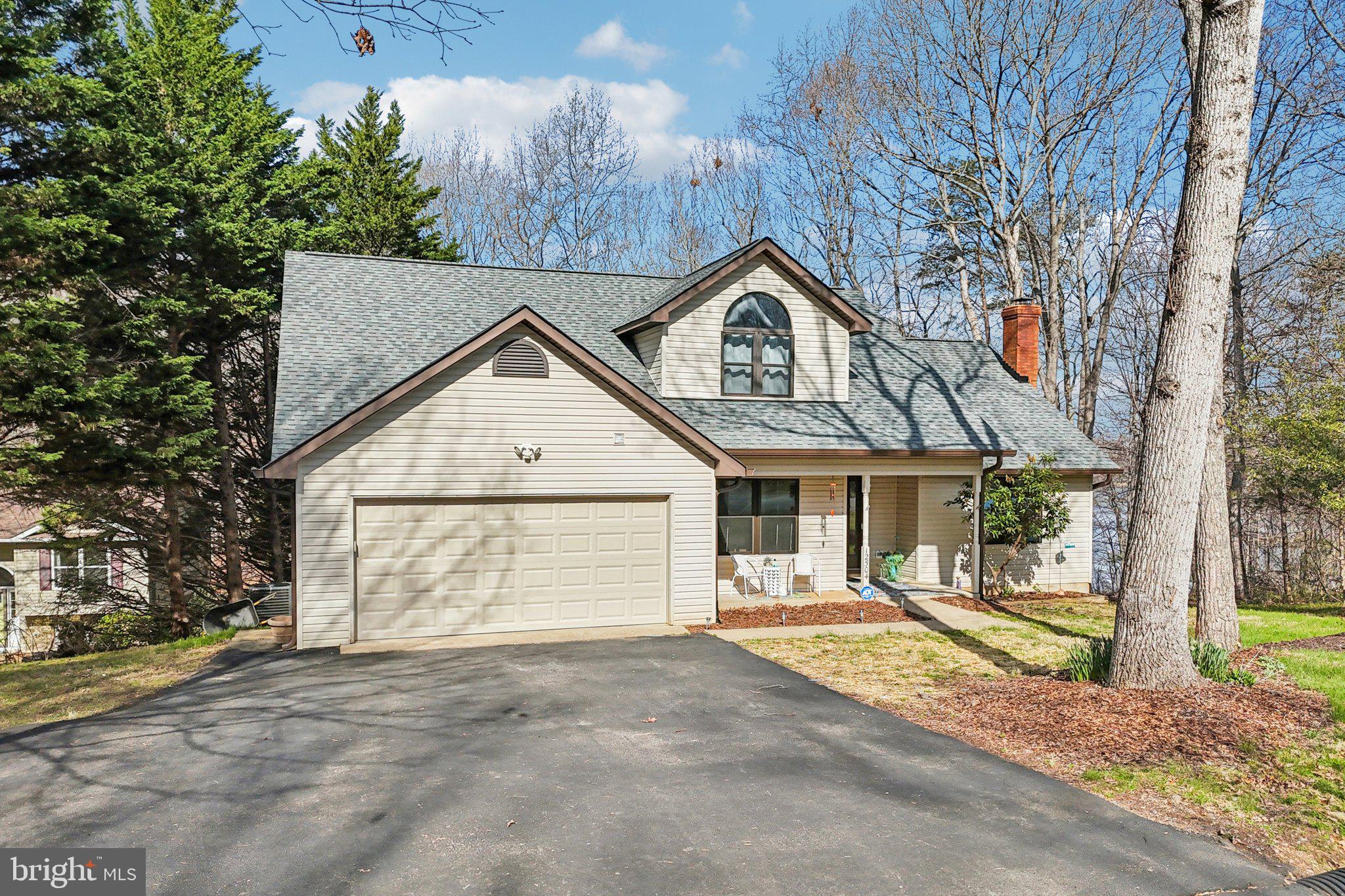 LAKE WILDERNESS - Residential