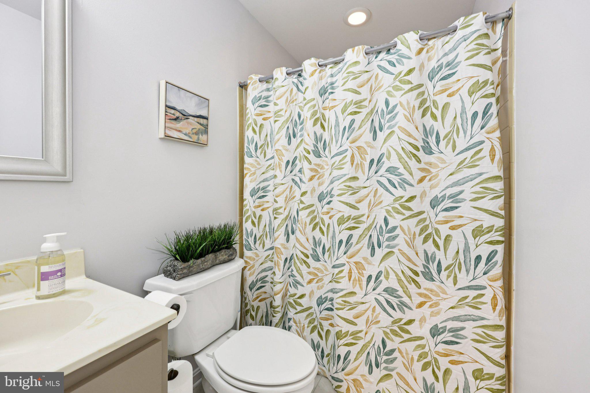 LAKE WILDERNESS - Residential