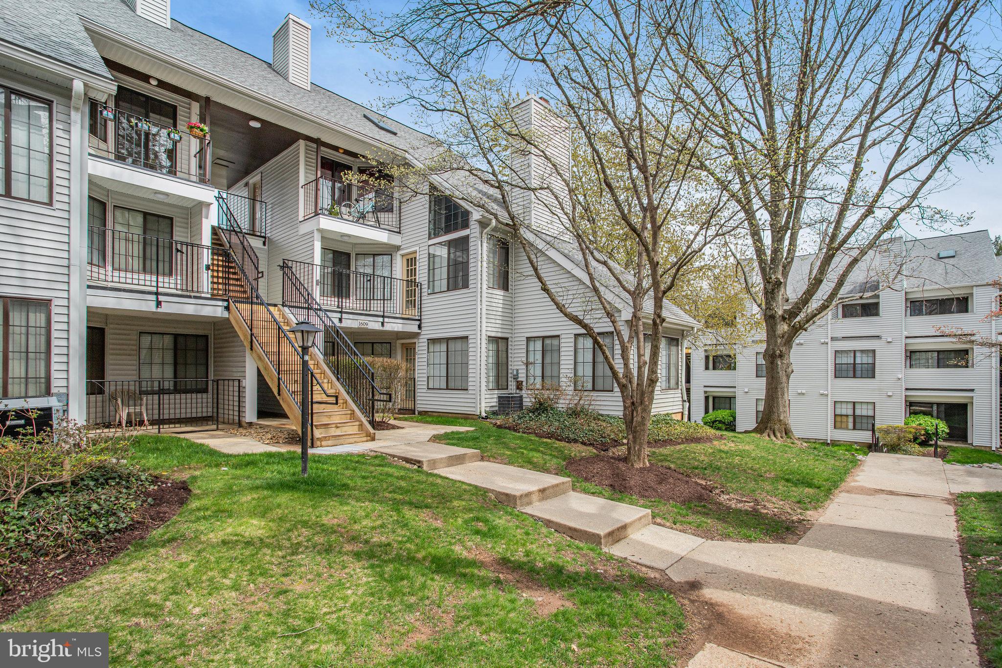 1609 CARRIAGE HOUSE TERRACE C