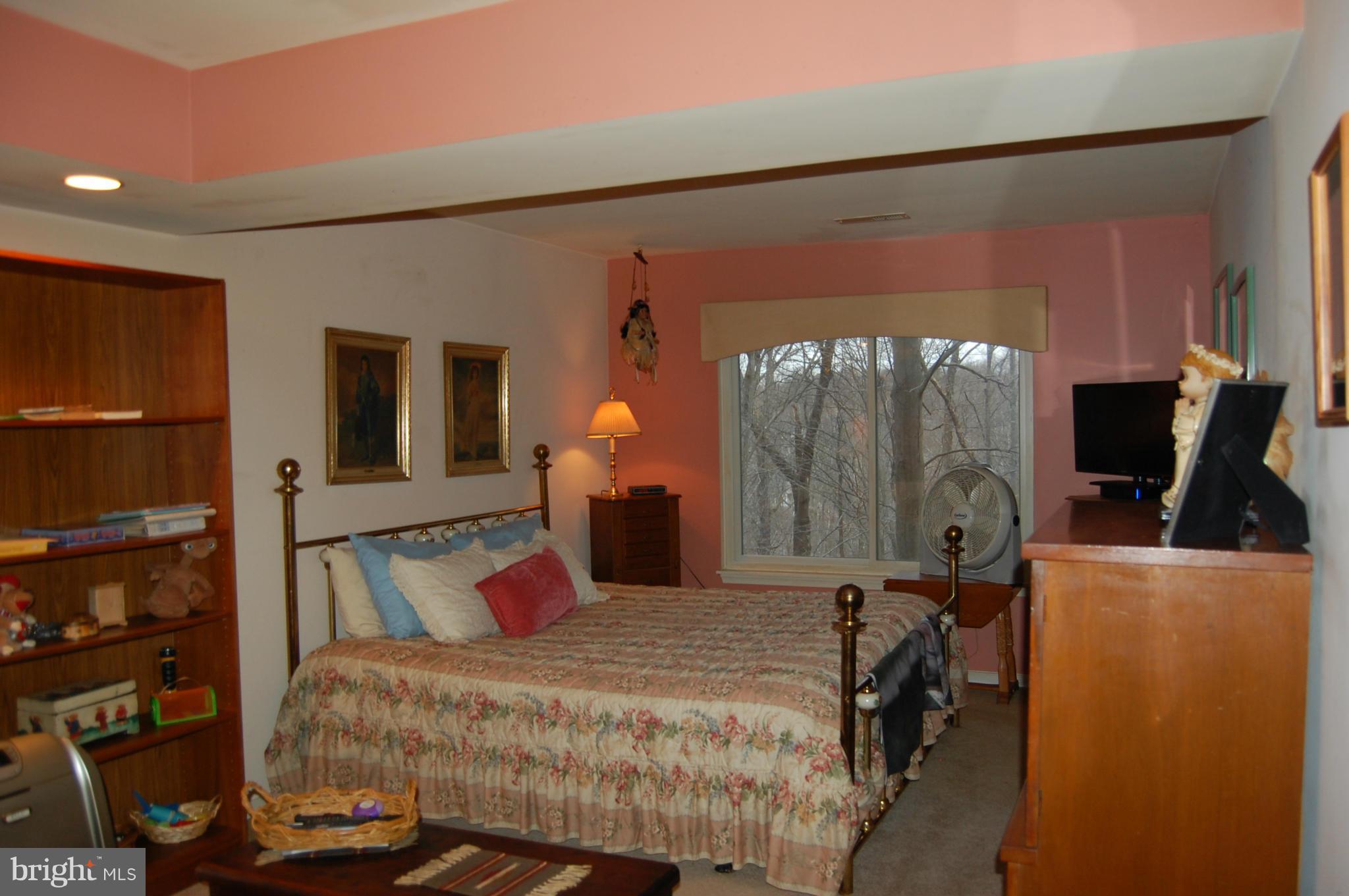 RIVERRUN CONDOS - Residential