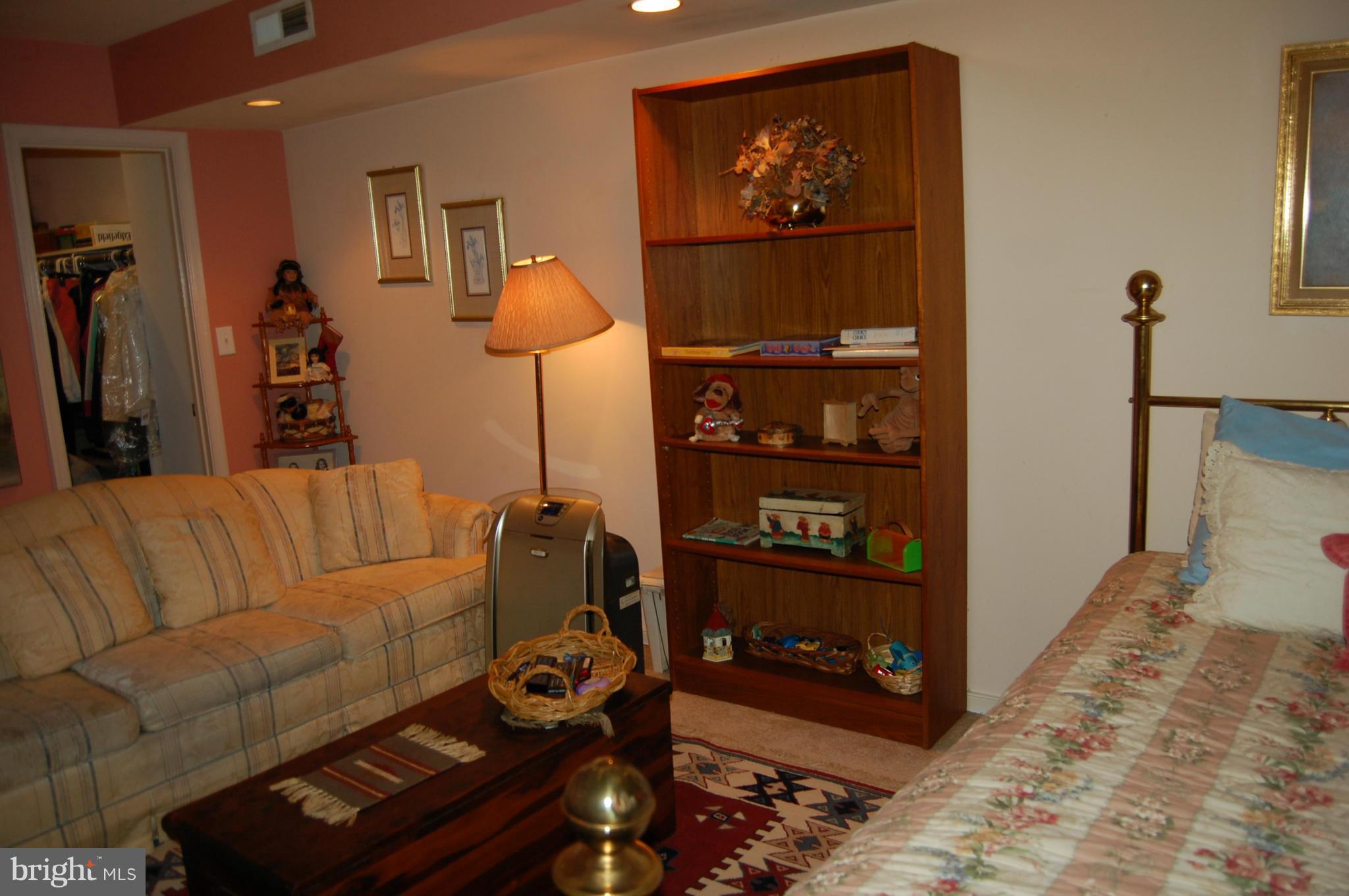 RIVERRUN CONDOS - Residential