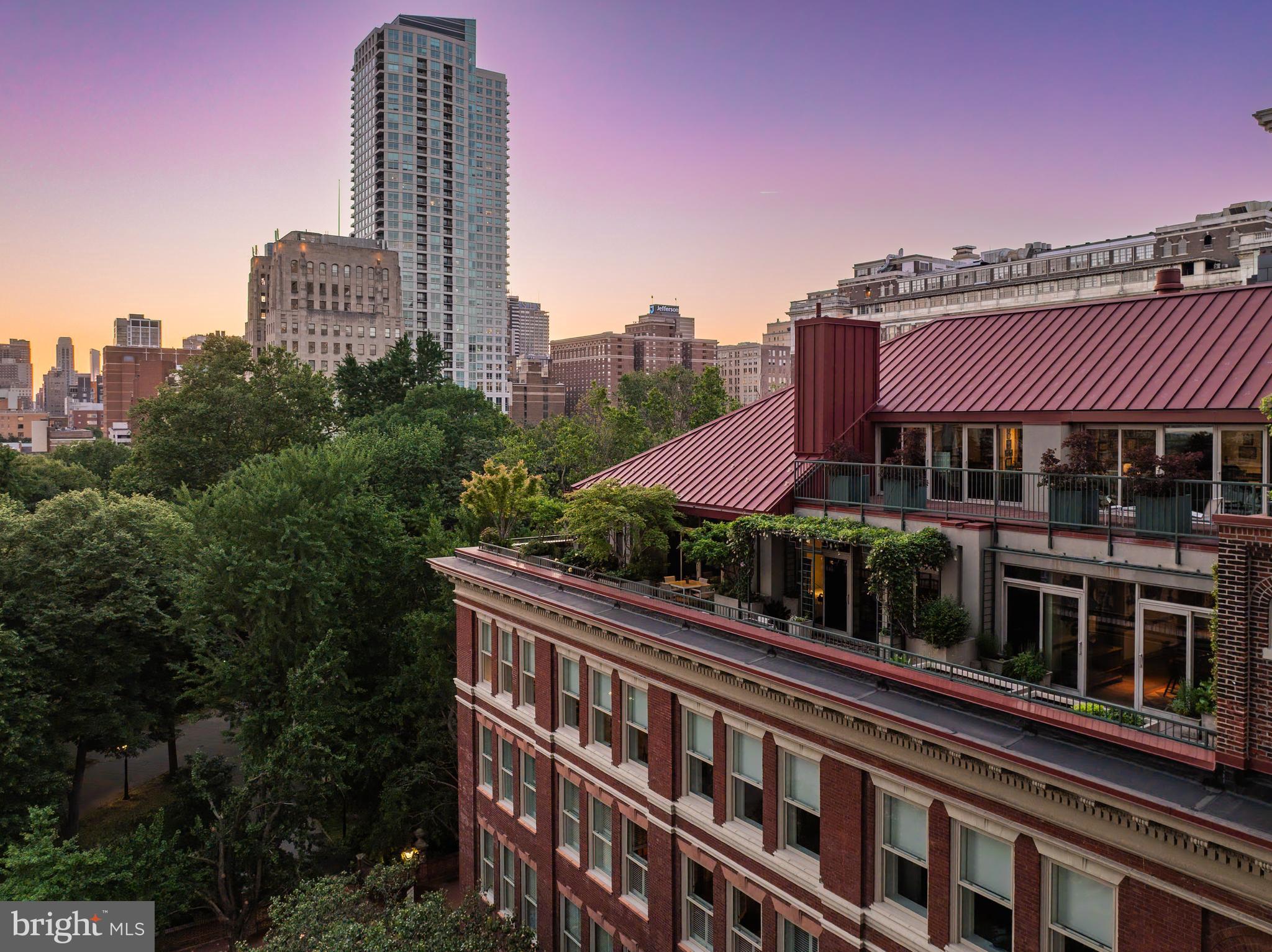WASHINGTON SQ - Residential