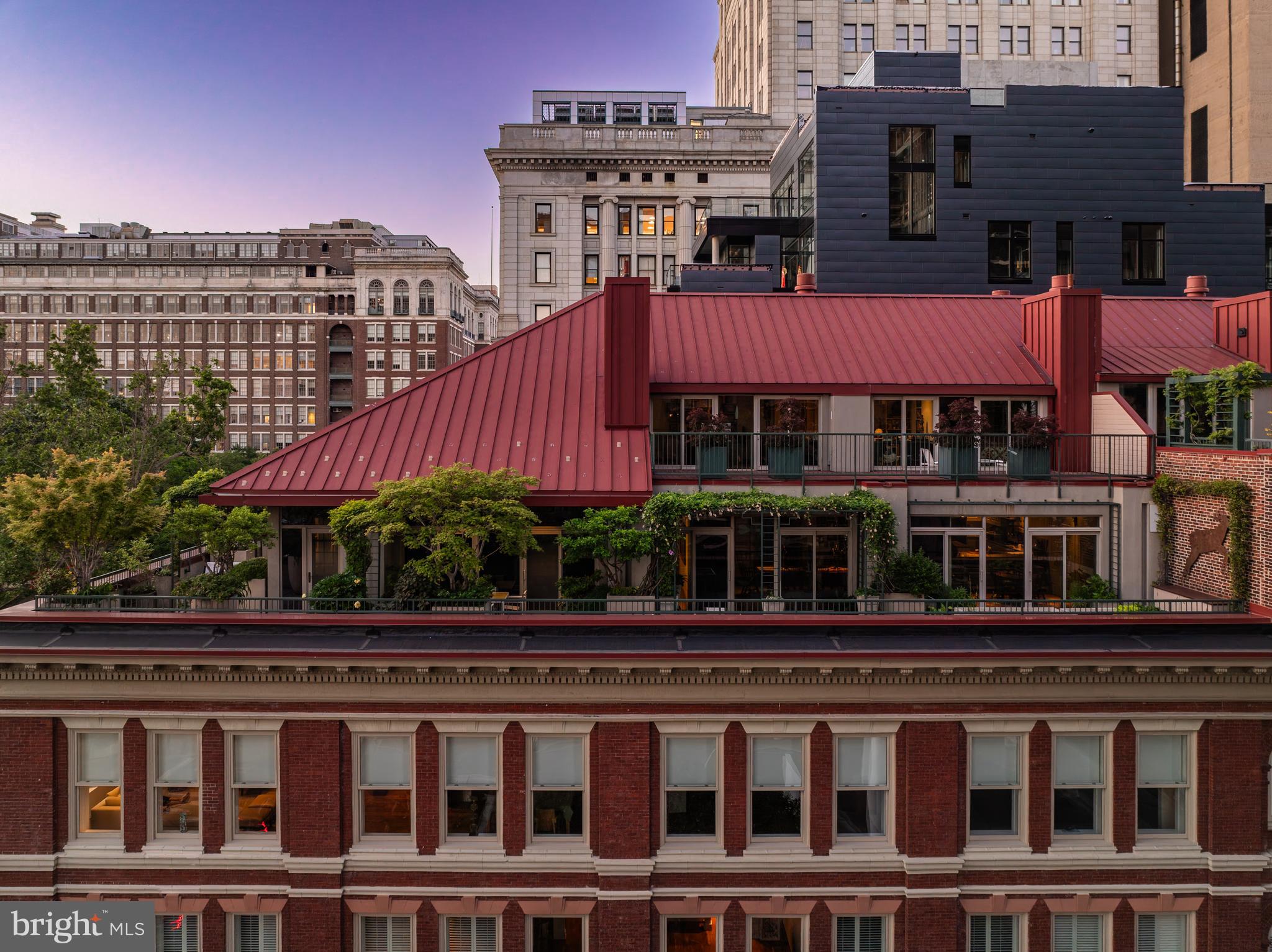 WASHINGTON SQ - Residential