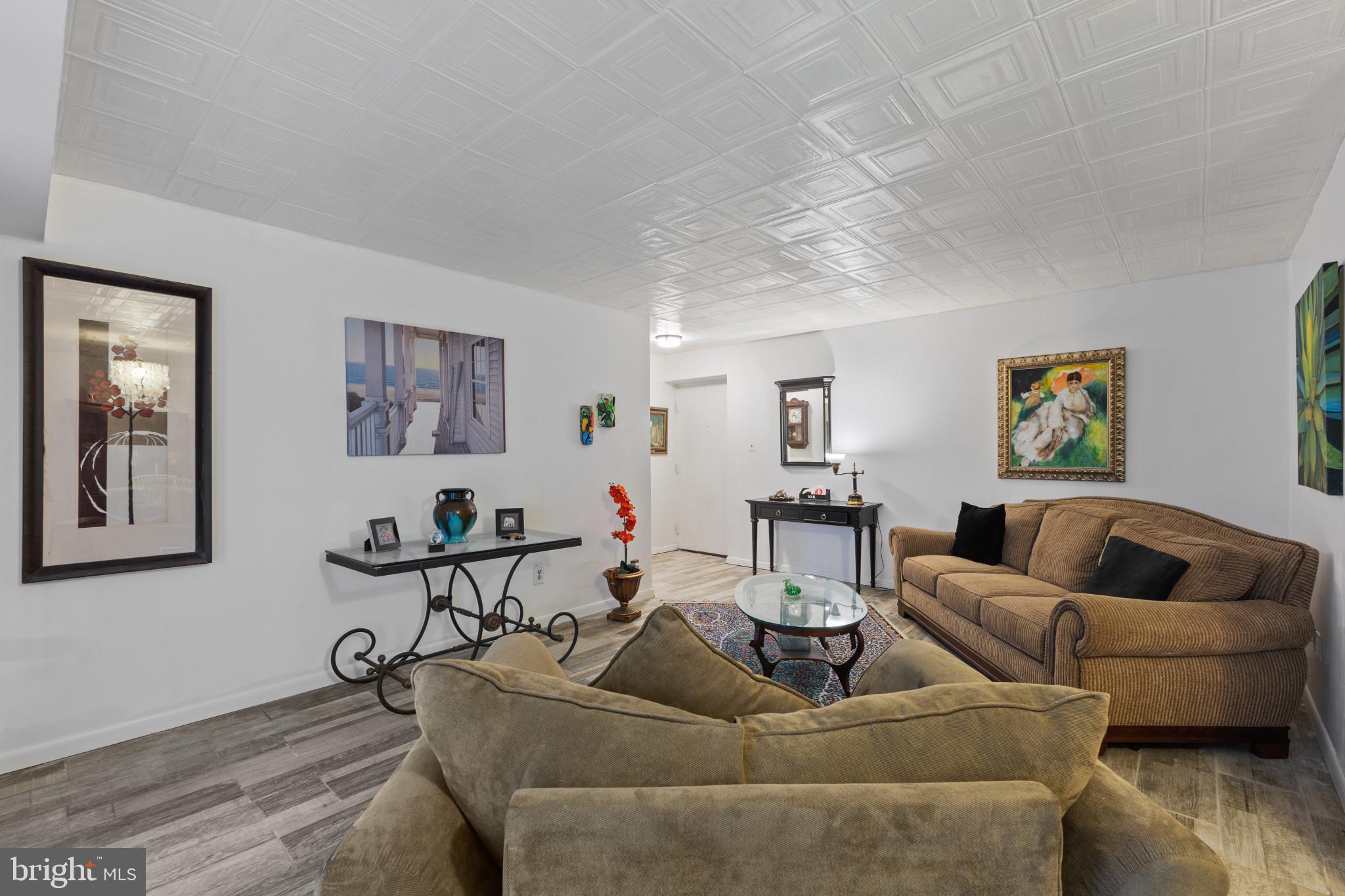 6143 LEESBURG PIKE 104