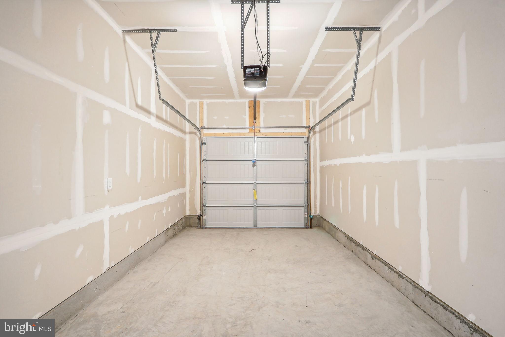 RETREAT AT WINDING CREEK - Residential