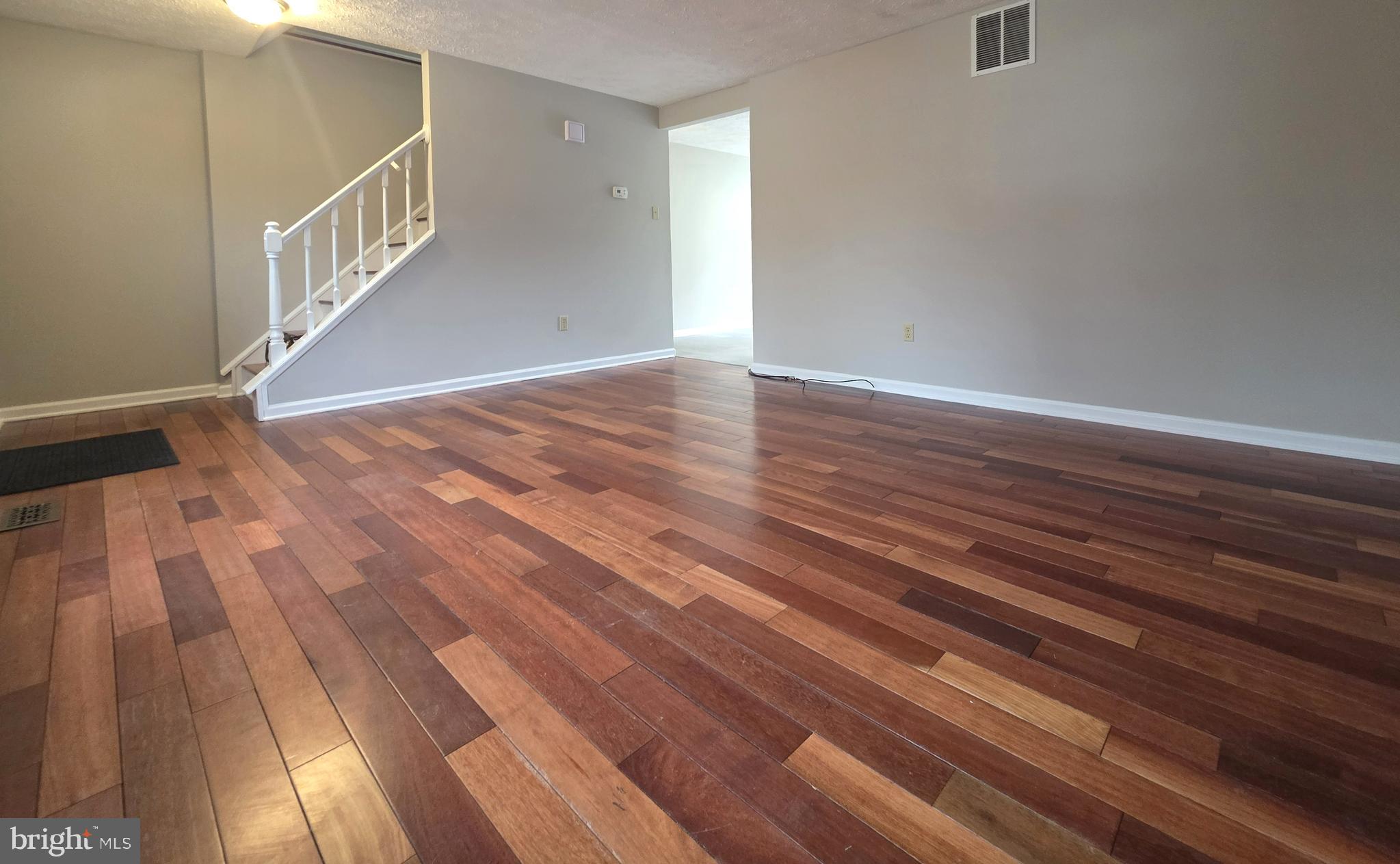 23 DUFIEF COURT