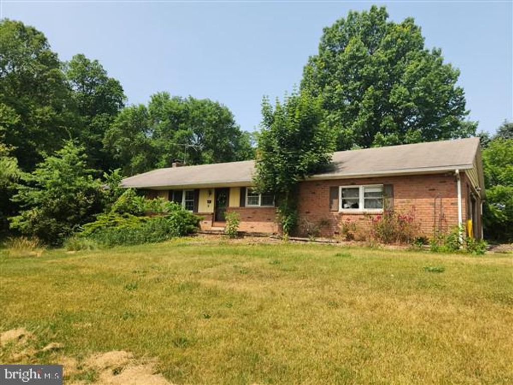 Photo of 7 CAMELIA LN, HOLTWOOD, PA 17532 (MLS # PALA2038570)