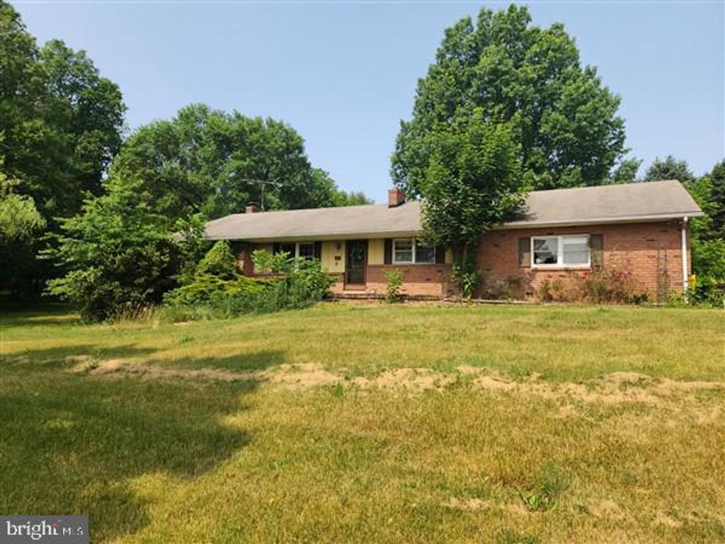 Photo of 7 CAMELIA LN, HOLTWOOD, PA 17532 (MLS # PALA2038570)