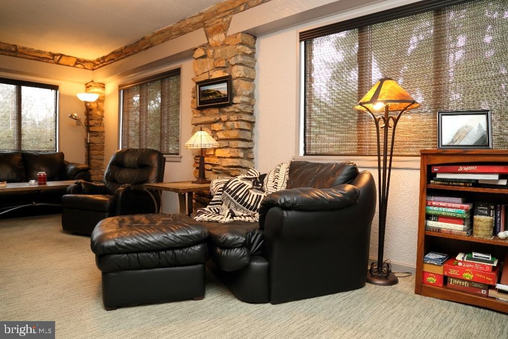 SCHOOL LANE HILLS - Residential