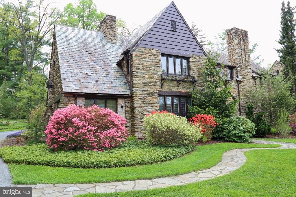 SCHOOL LANE HILLS - Residential