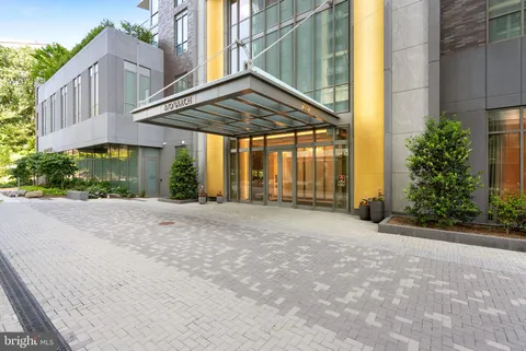 7887 Jones Branch Drive Unit 703, McLean, VA 22102 - MLS#: VAFX2230442