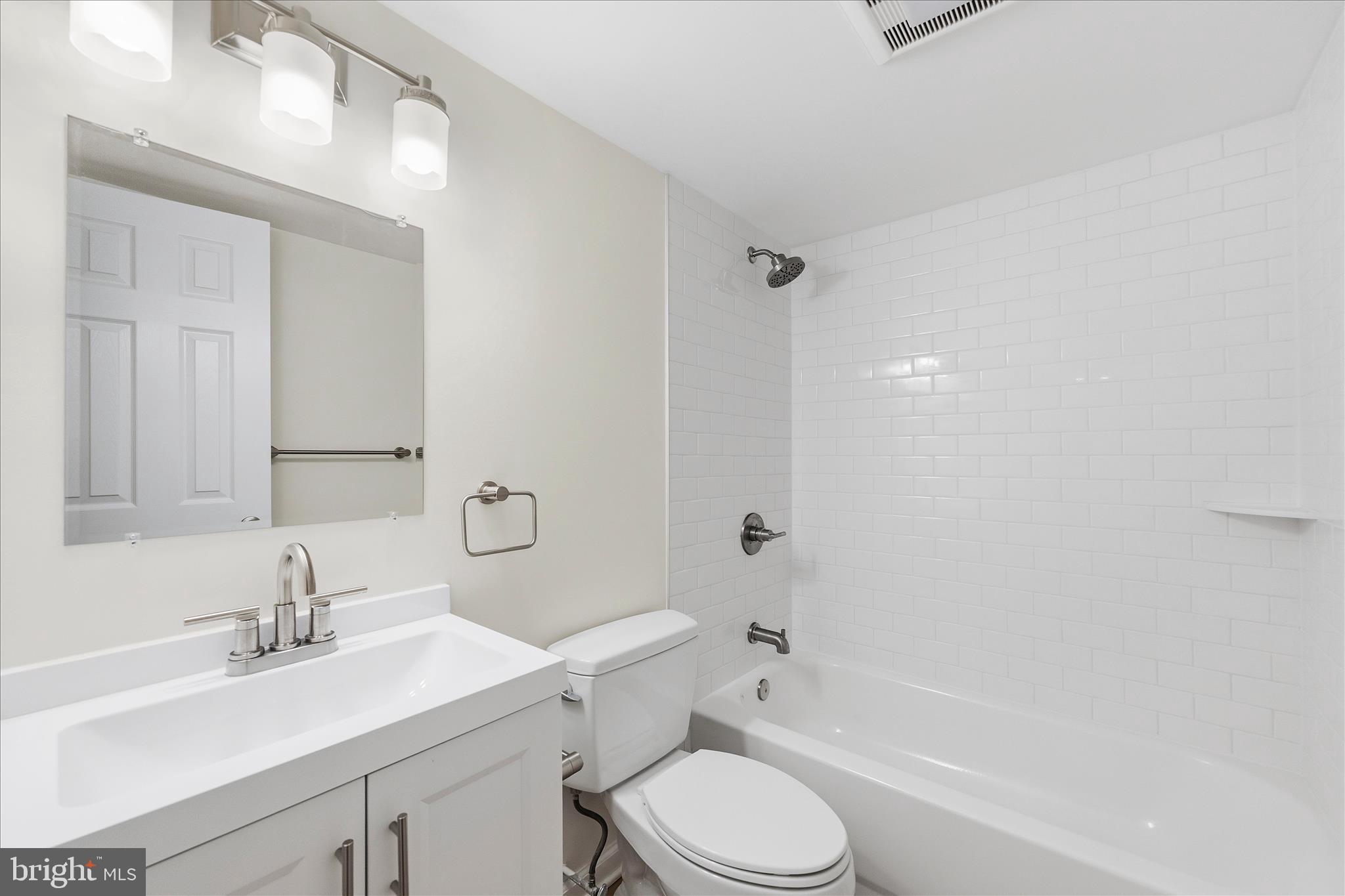 NORTH PORT CONDO - Residential