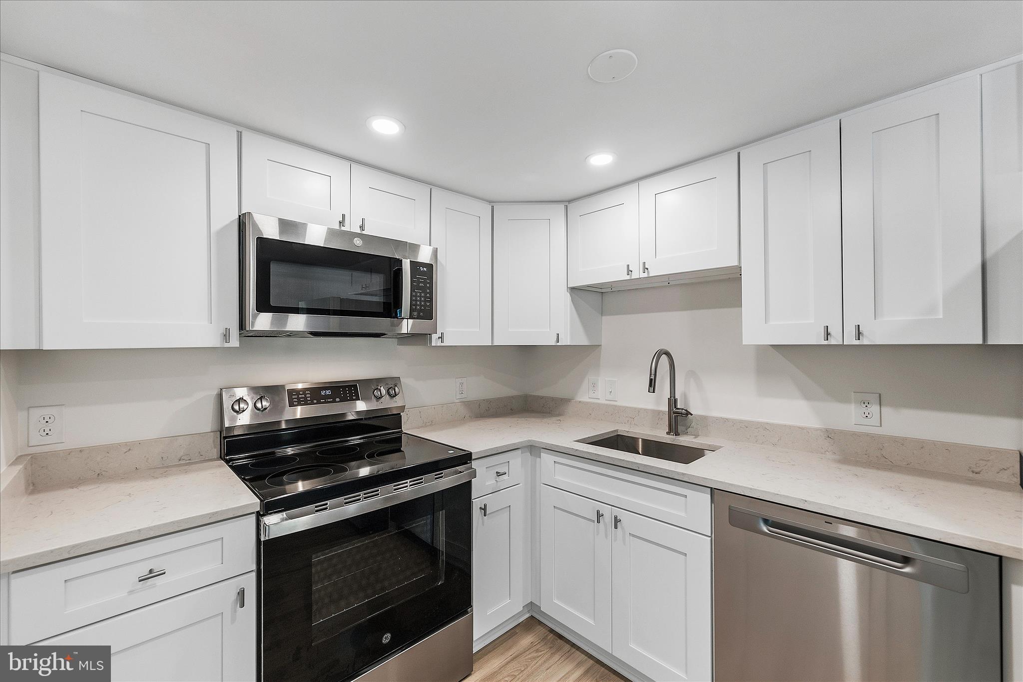 NORTH PORT CONDO - Residential