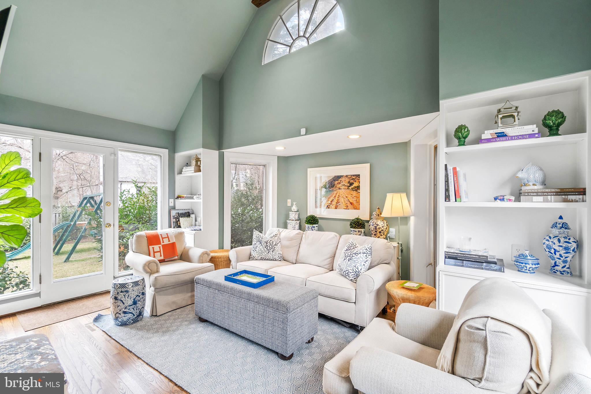 WESTMORELAND HILLS - Residential