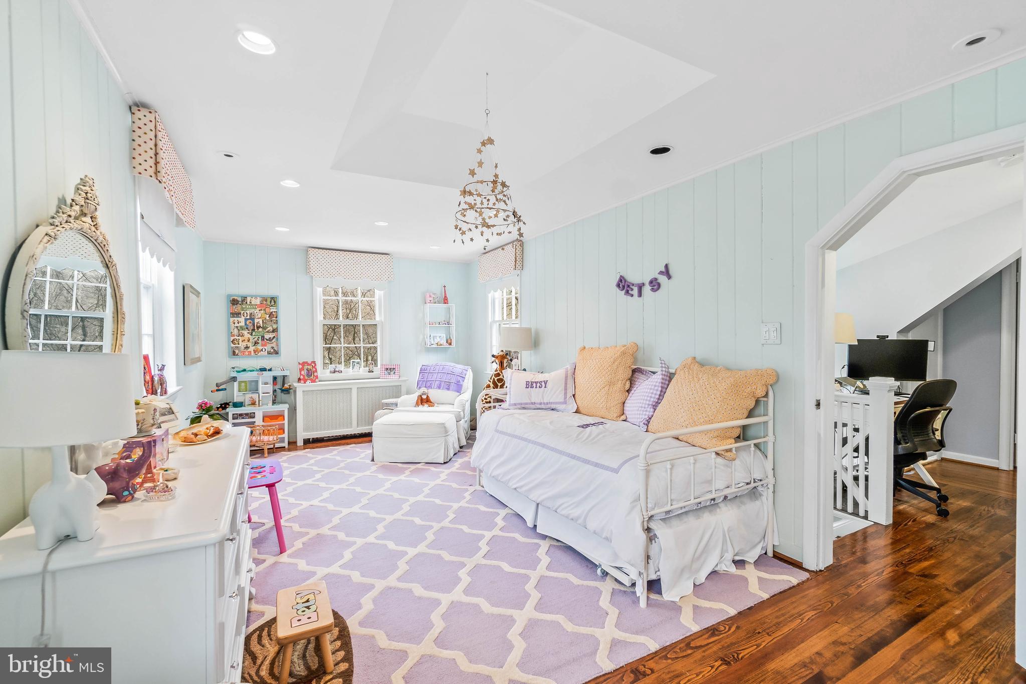 WESTMORELAND HILLS - Residential