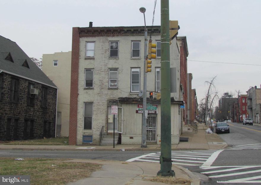 Major Price Reduction. This property is also being sold as a package with 1102 W. Franklin St. The price is for both properties not each. Seller is highly motivated. Property was used to run a business.Property being sold As-Is