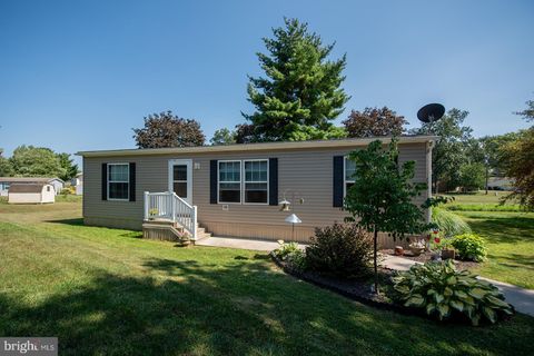 Photo of 721 FALLON DR, LANCASTER, PA 17601 (MLS # PALA2039640)