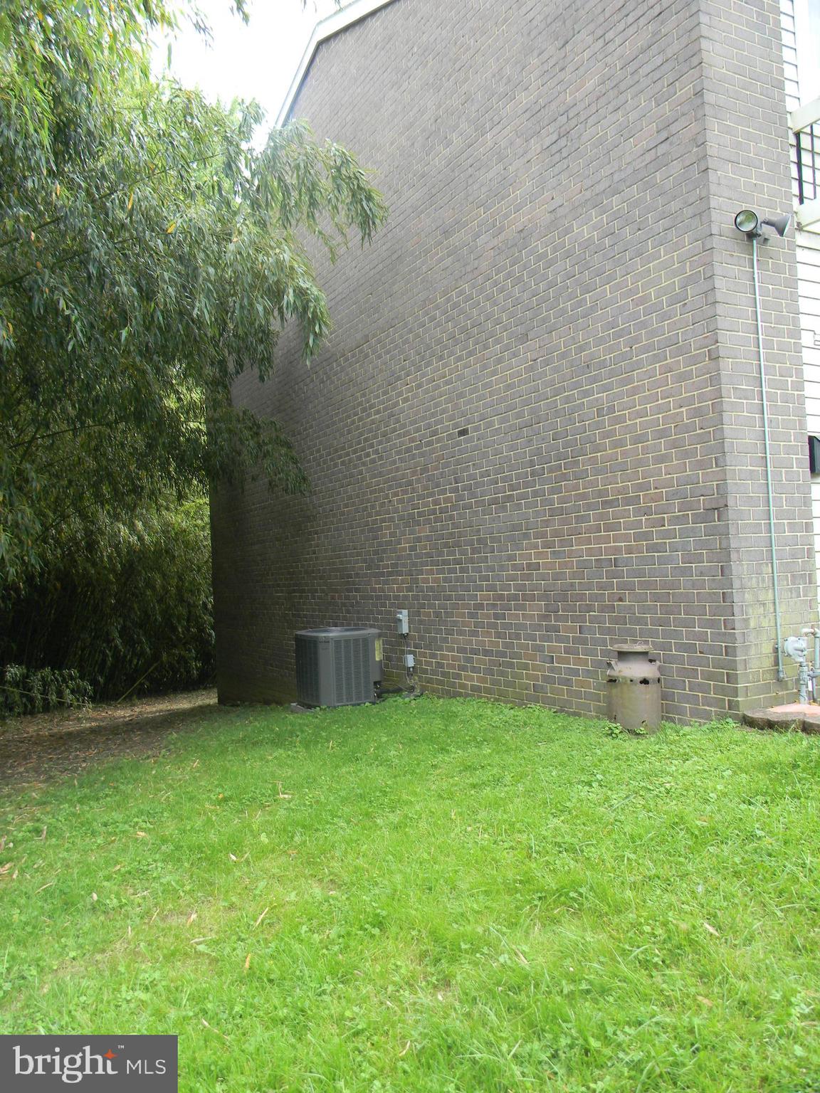 WINDSOR  MILL - Residential