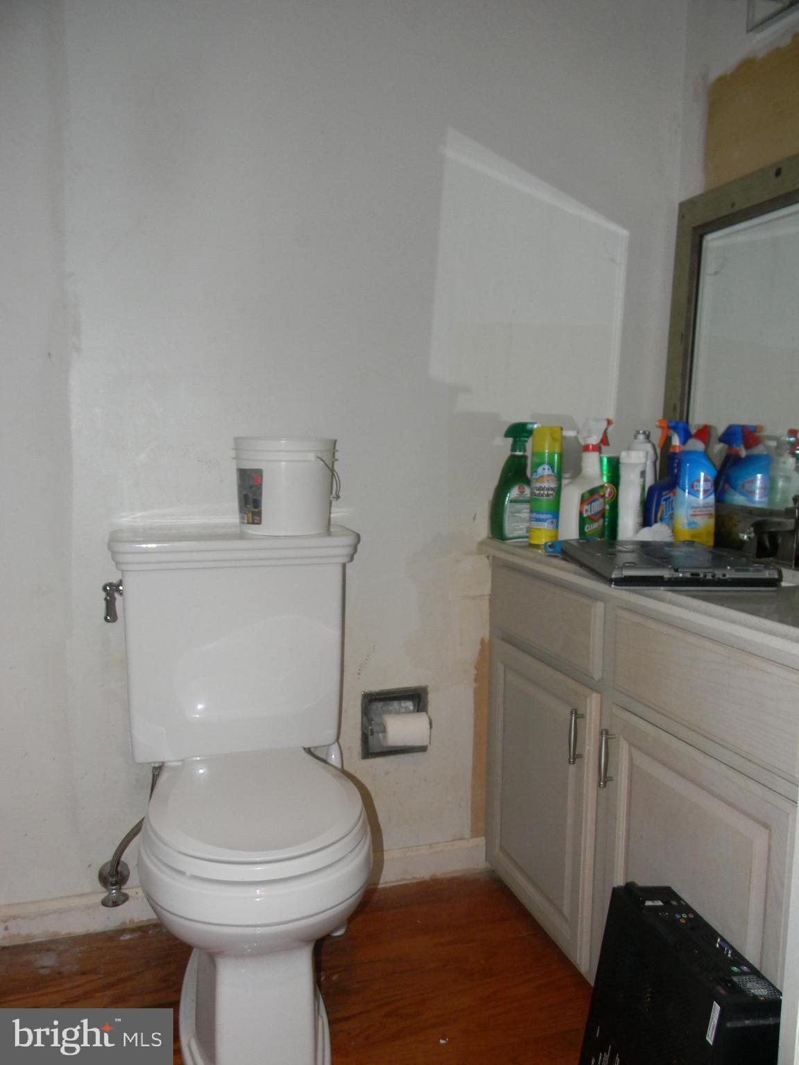 WINDSOR  MILL - Residential