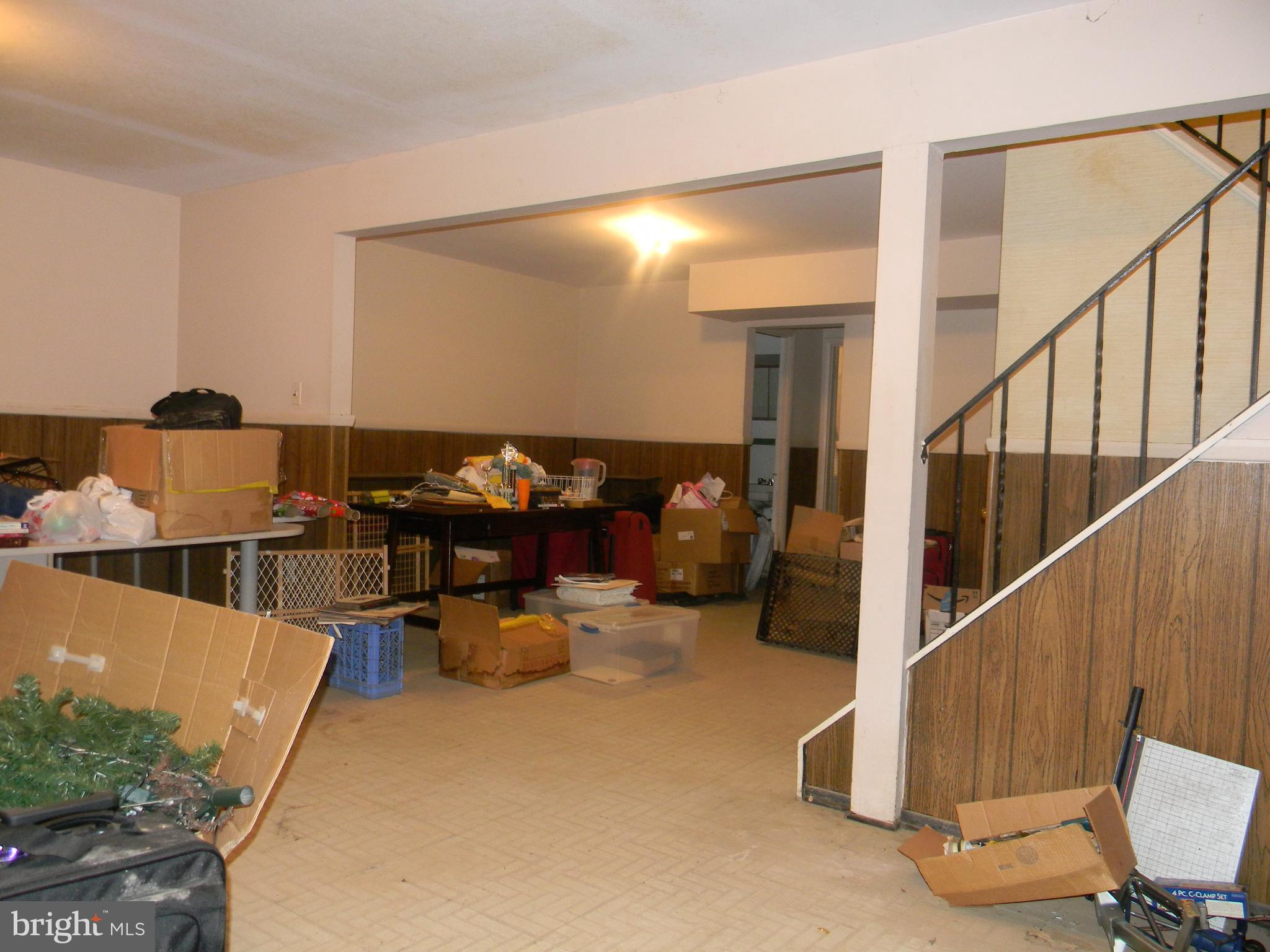 WINDSOR  MILL - Residential