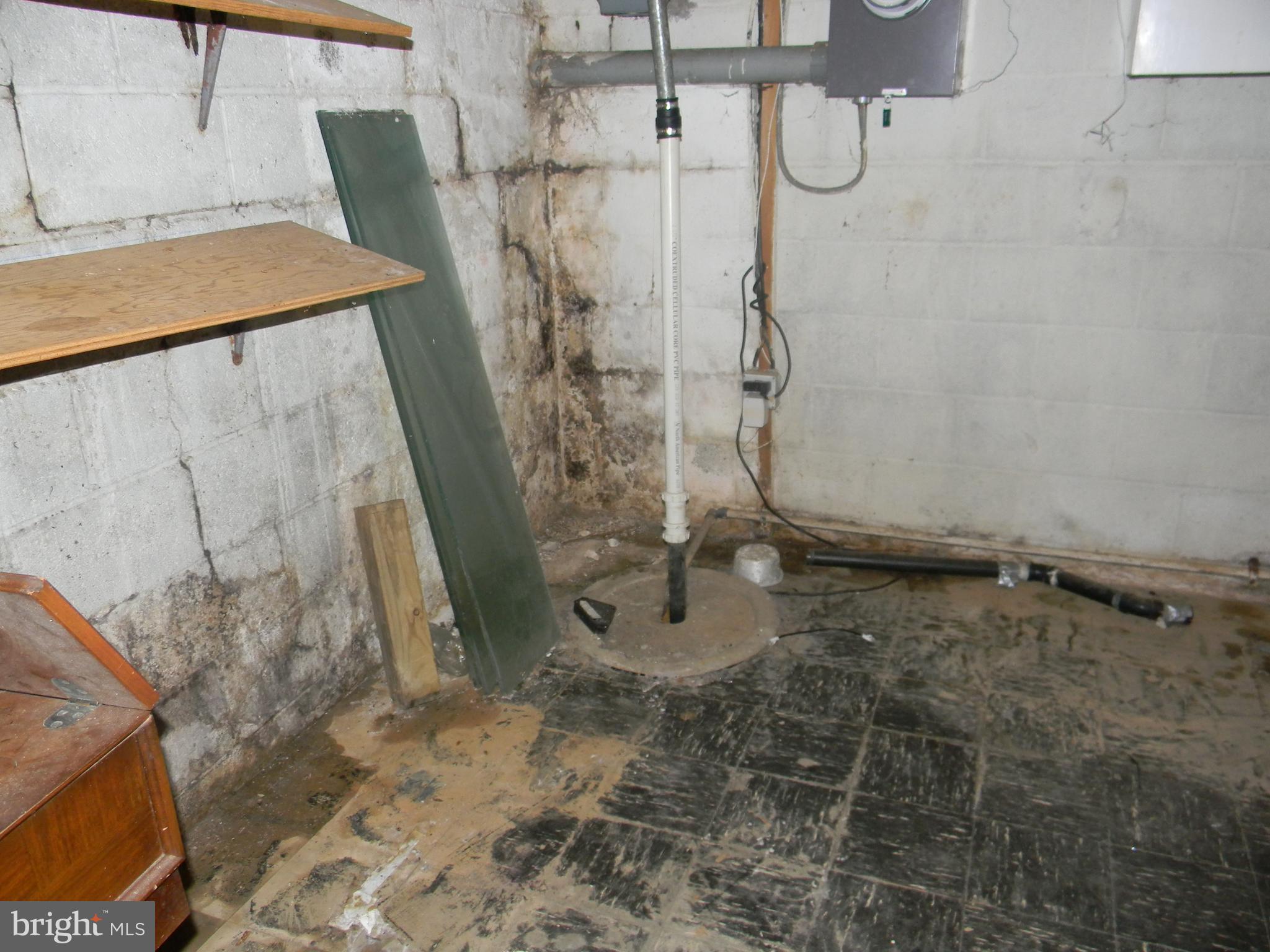 WINDSOR  MILL - Residential