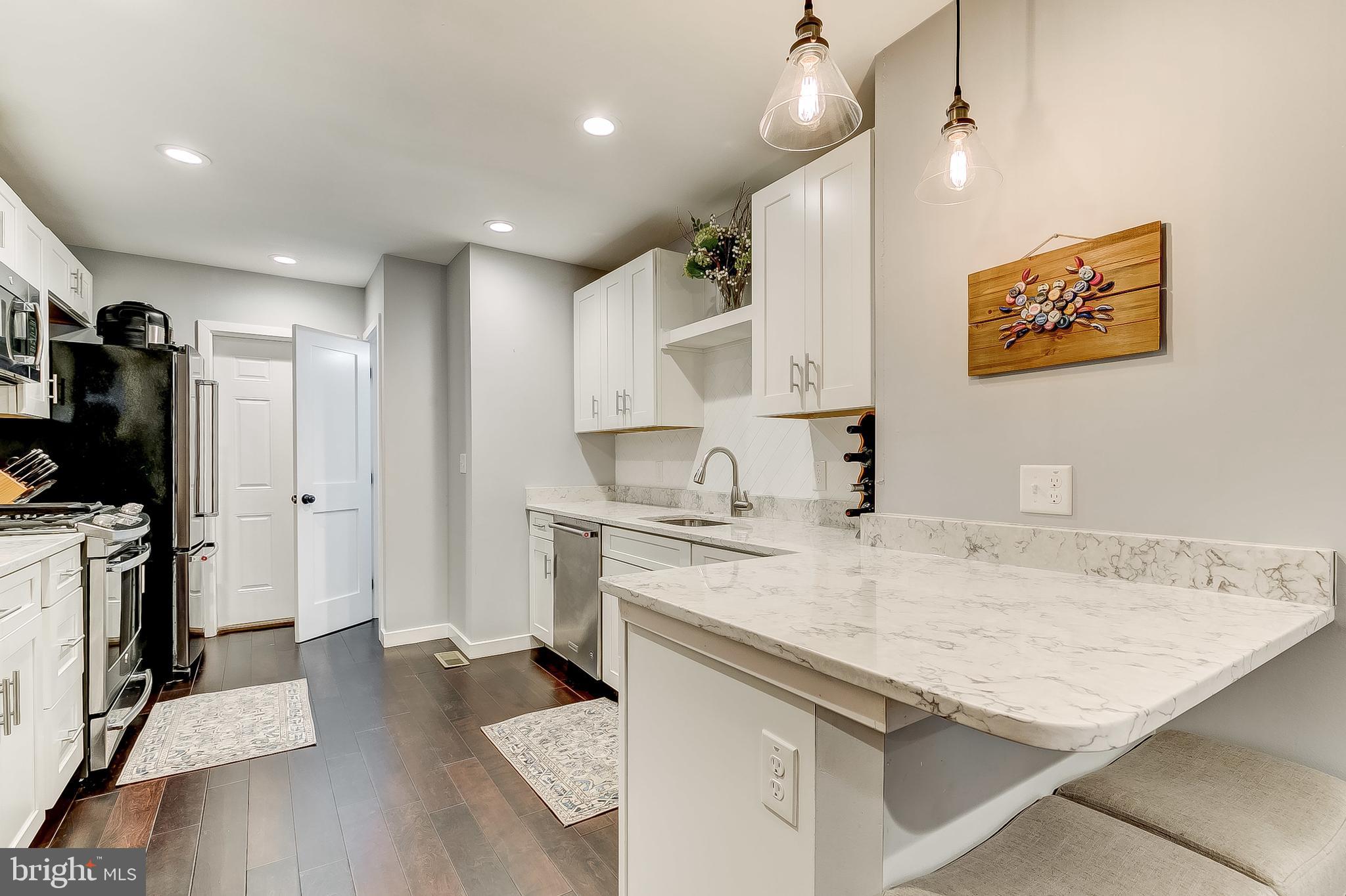 LOCUST POINT - Residential Lease